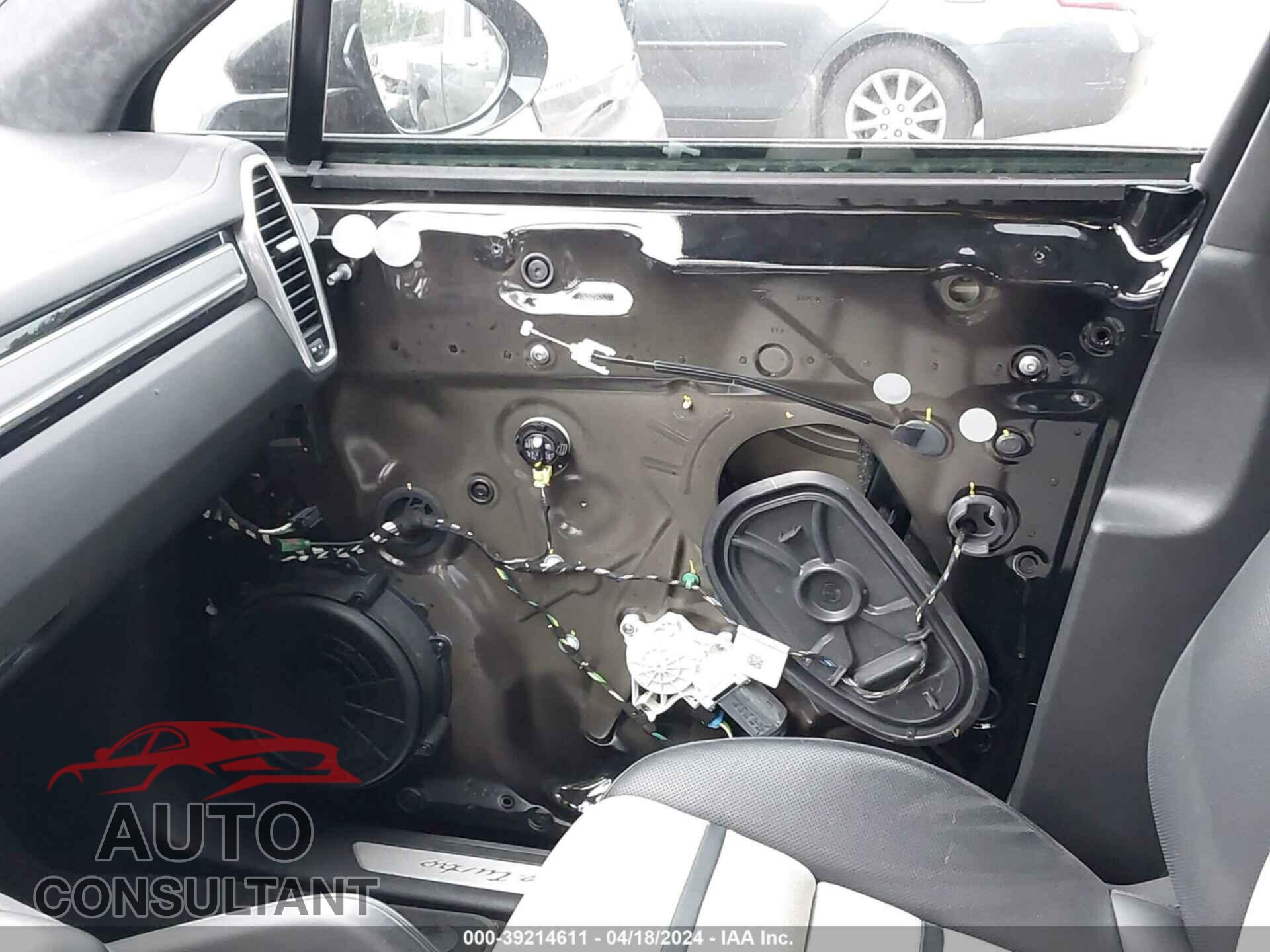 PORSCHE CAYENNE 2019 - WP1AF2AY9KDA81626