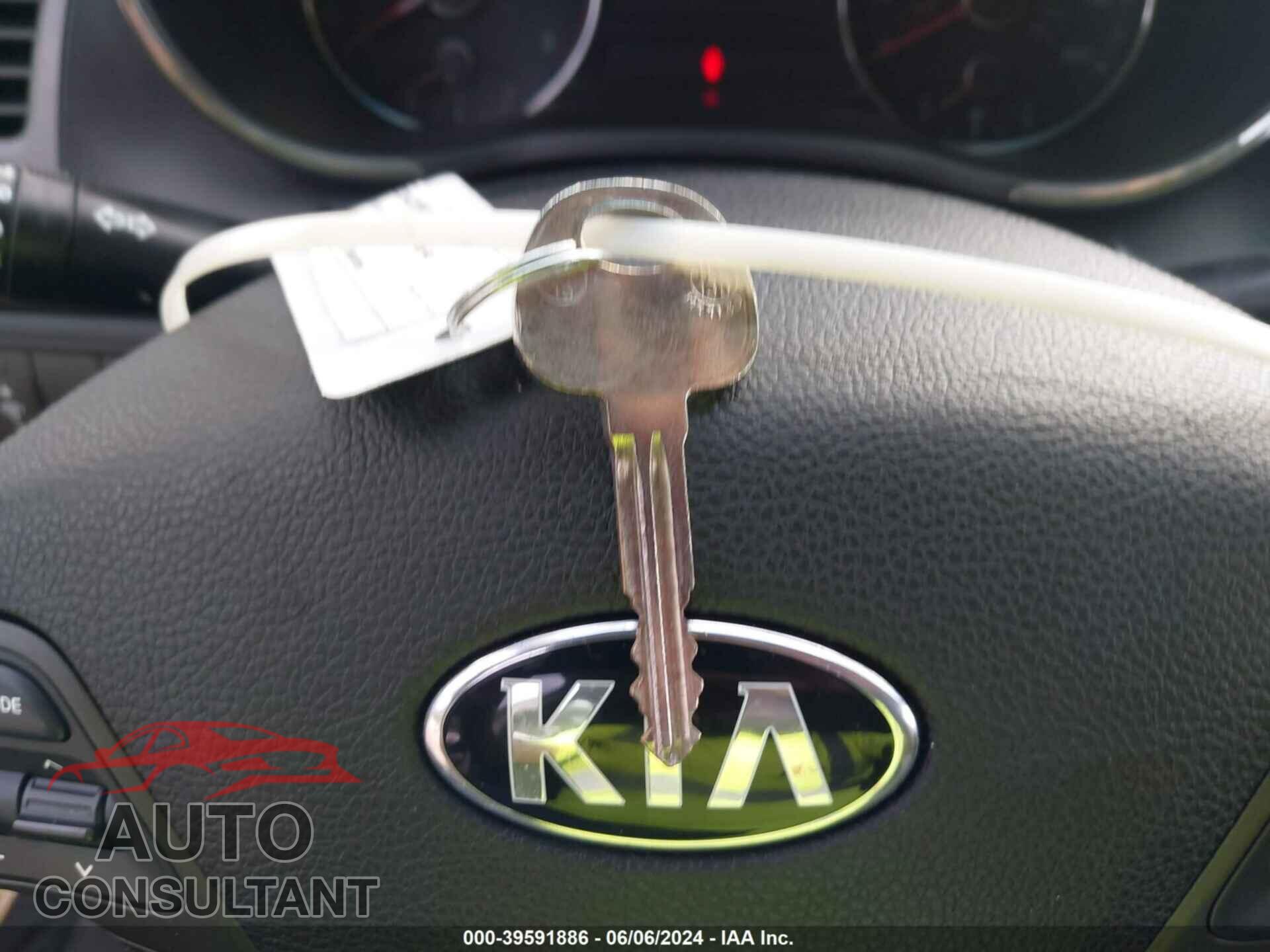 KIA FORTE 2016 - KNAFX4A63G5582234