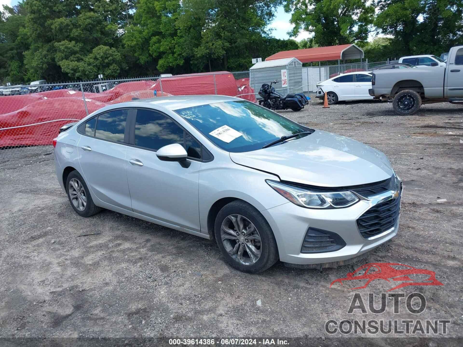 CHEVROLET CRUZE 2019 - 1G1BC5SM5K7148726