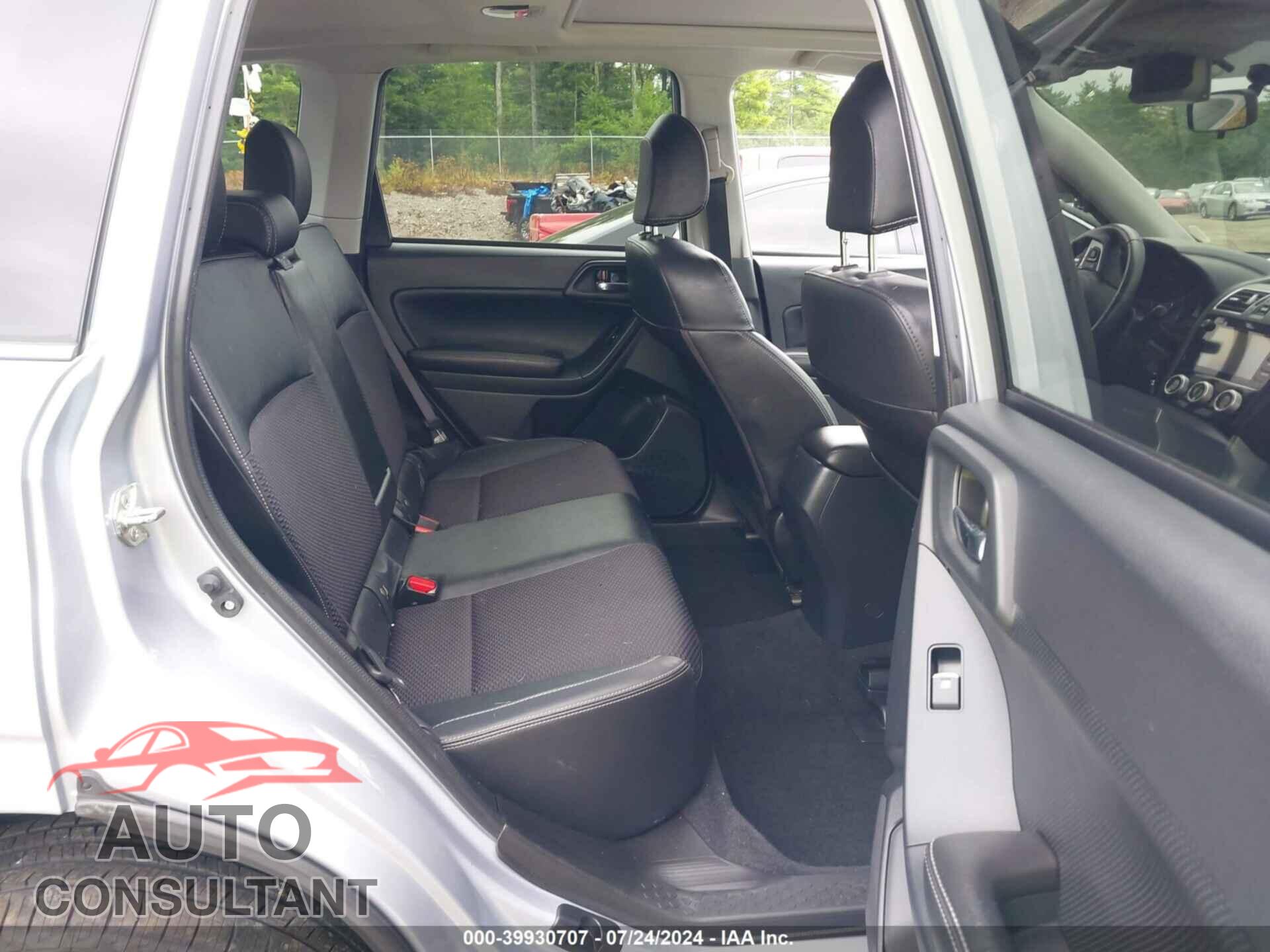 SUBARU FORESTER 2017 - JF2SJGEC5HH574013