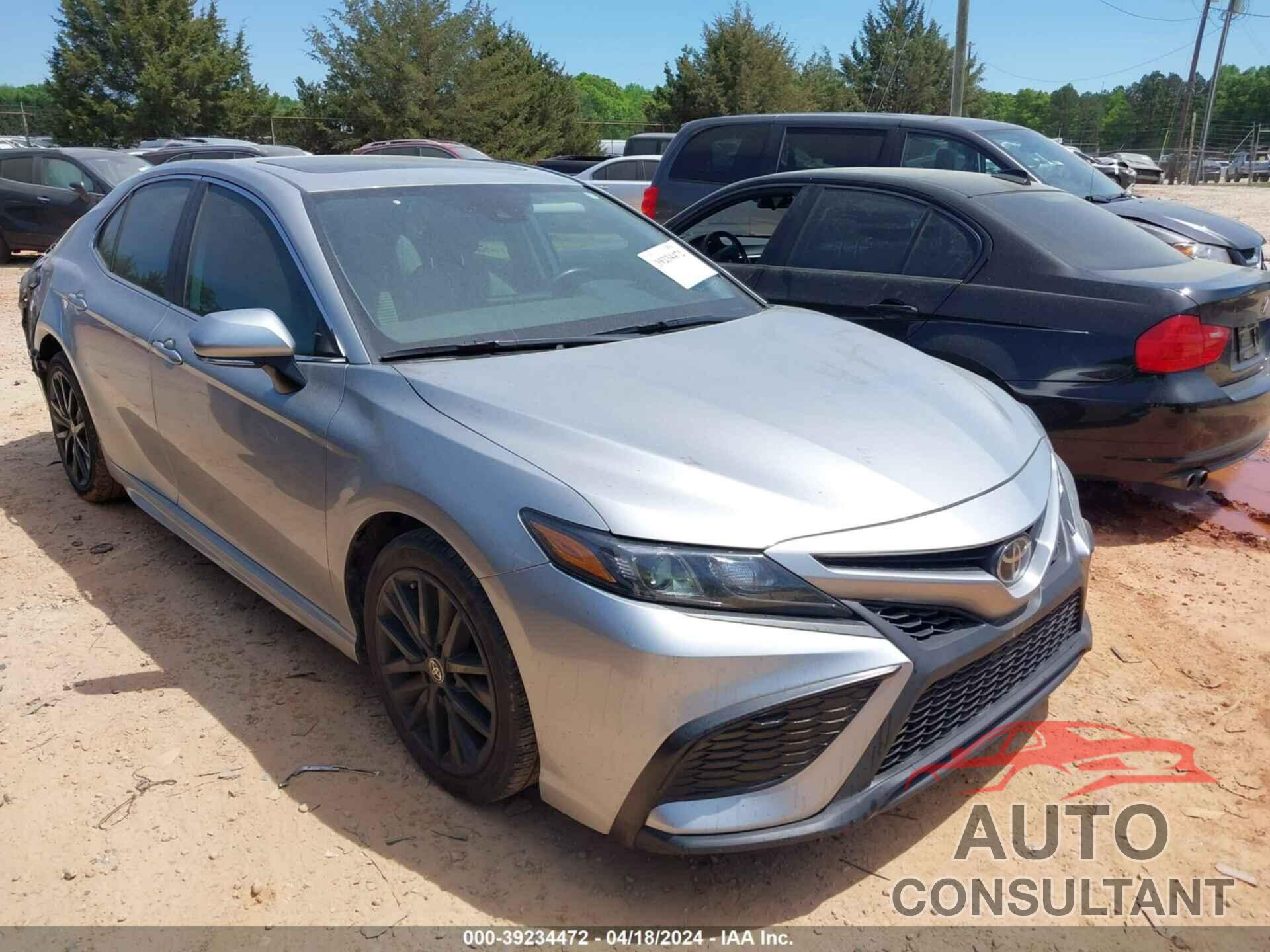 TOYOTA CAMRY 2021 - 4T1G11AK2MU511639