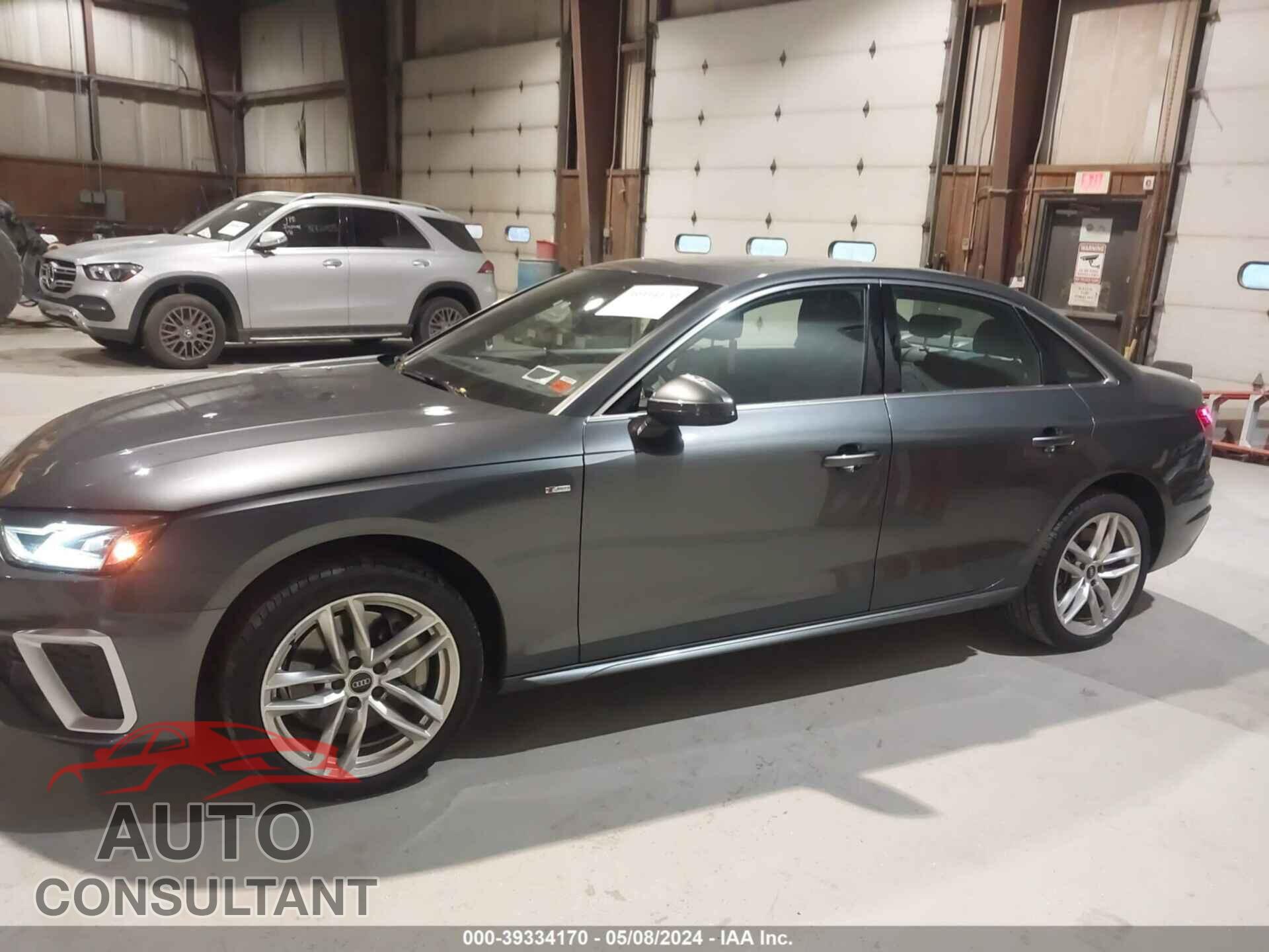AUDI A4 2021 - WAUDAAF40MA049422