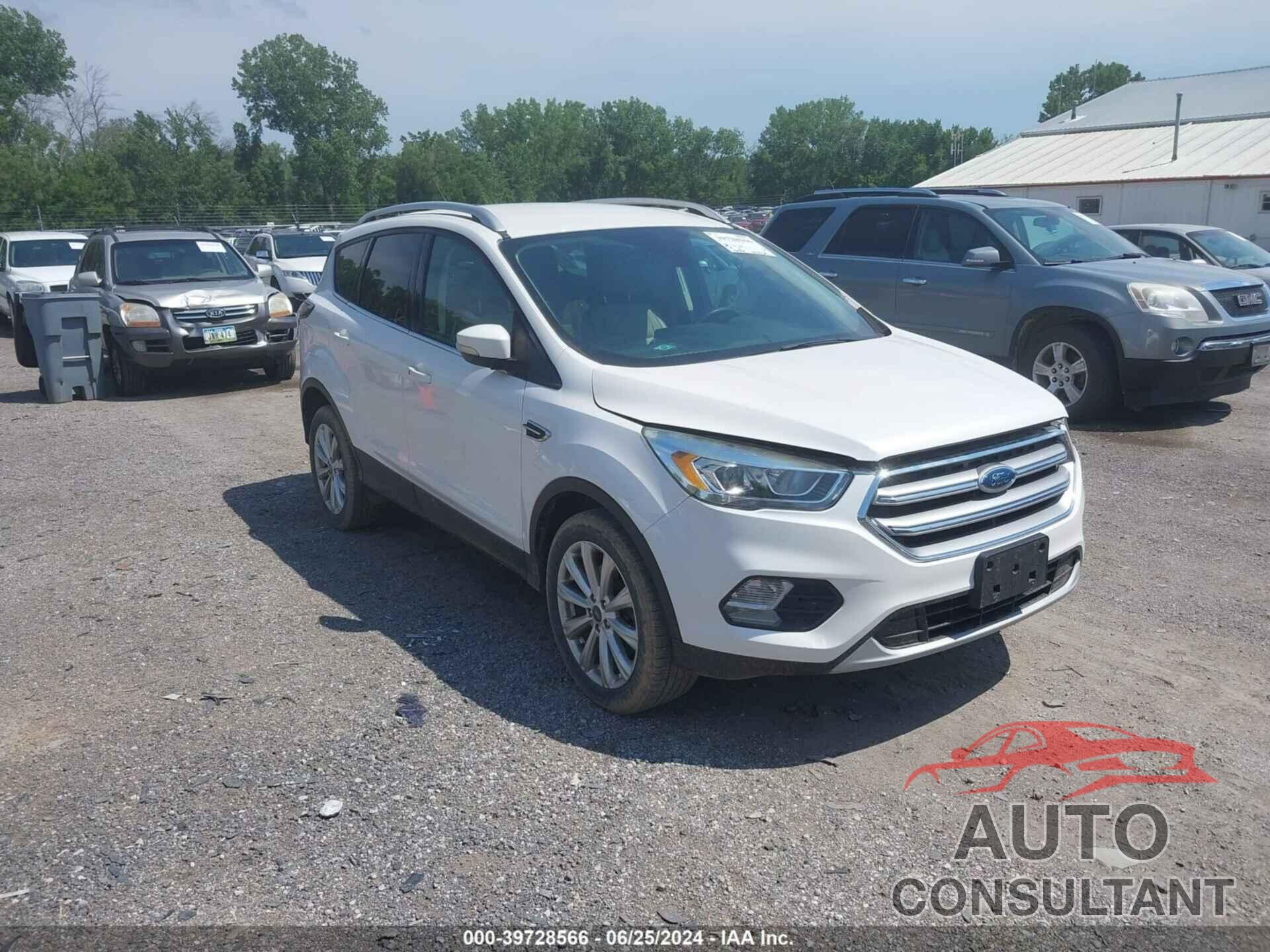 FORD ESCAPE 2017 - 1FMCU9J91HUA36816