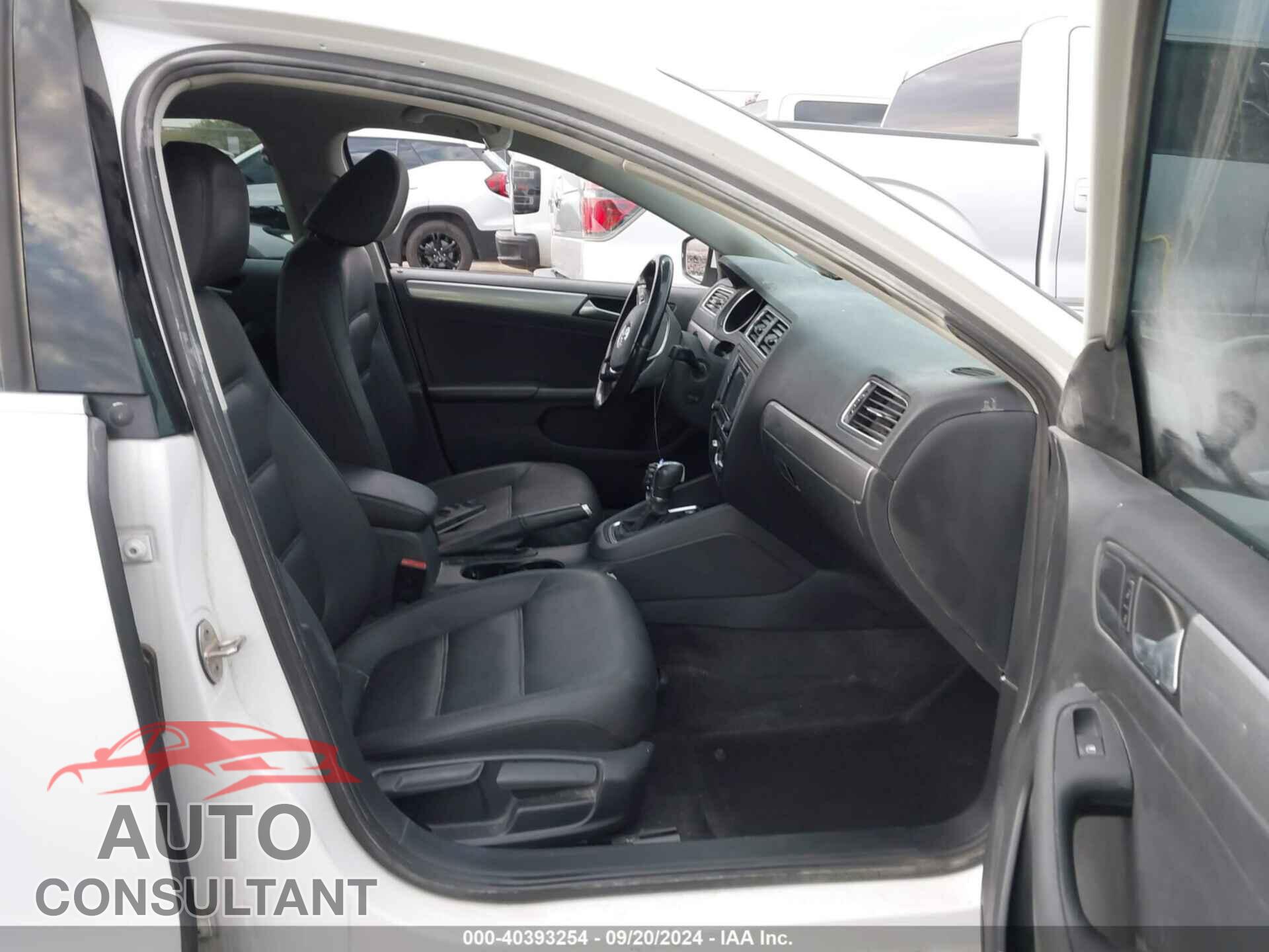 VOLKSWAGEN JETTA 2017 - 3VWDB7AJ3HM204065