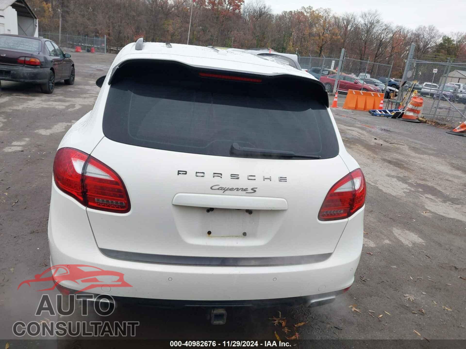 PORSCHE CAYENNE 2011 - WP1AB2A2XBLA54061