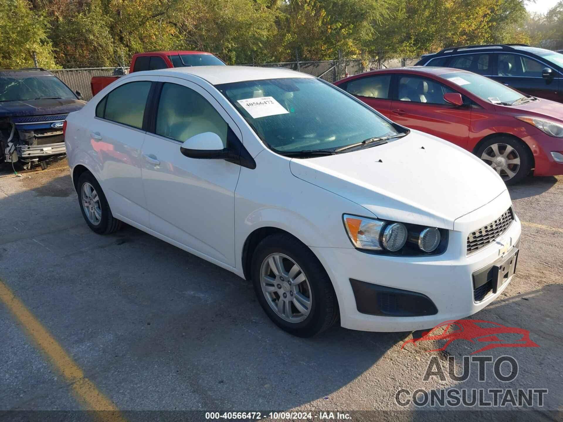 CHEVROLET SONIC 2012 - 1G1JC5SH9C4101975