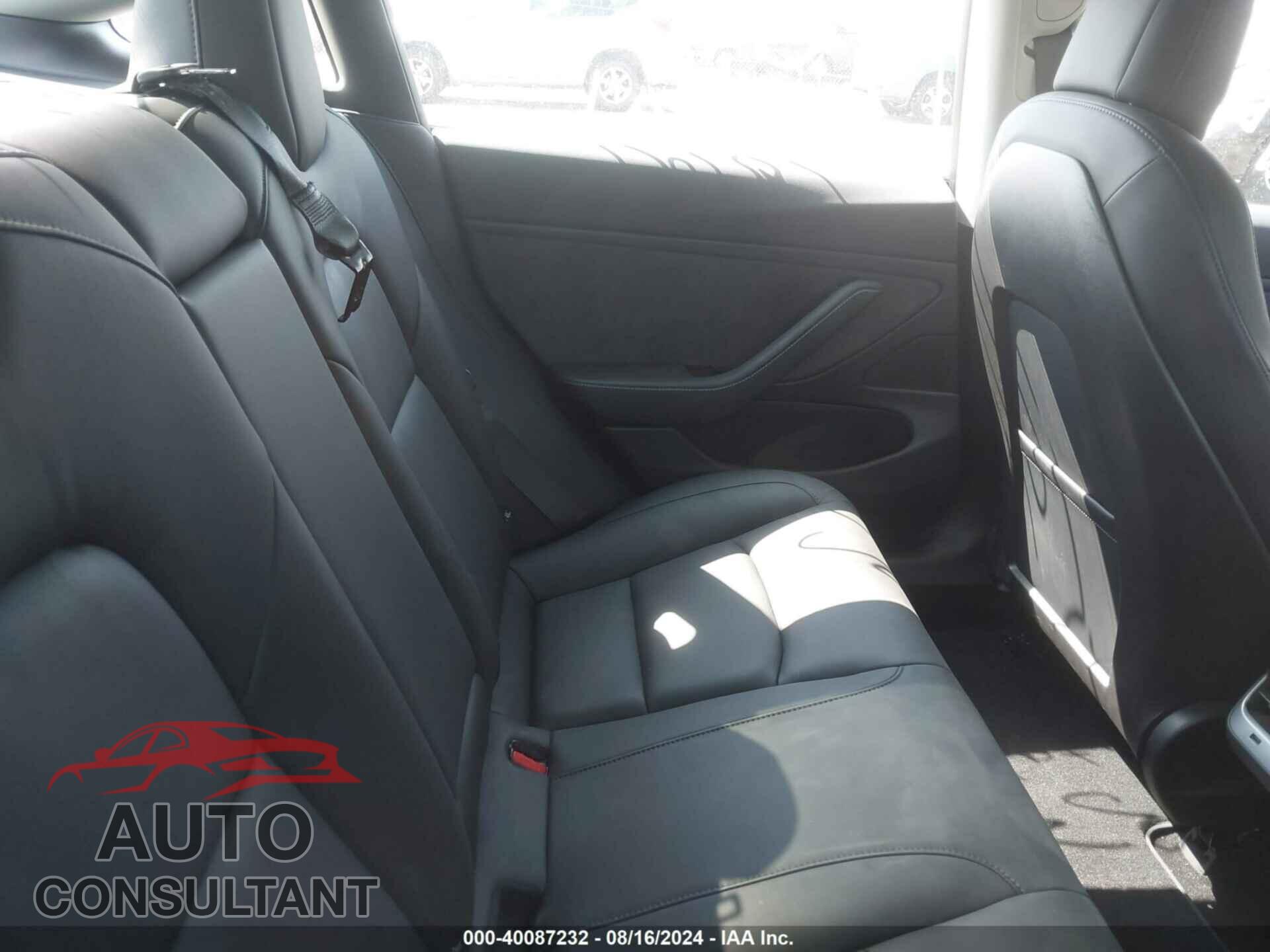 TESLA MODEL 3 2018 - 5YJ3E1EA5JF032452