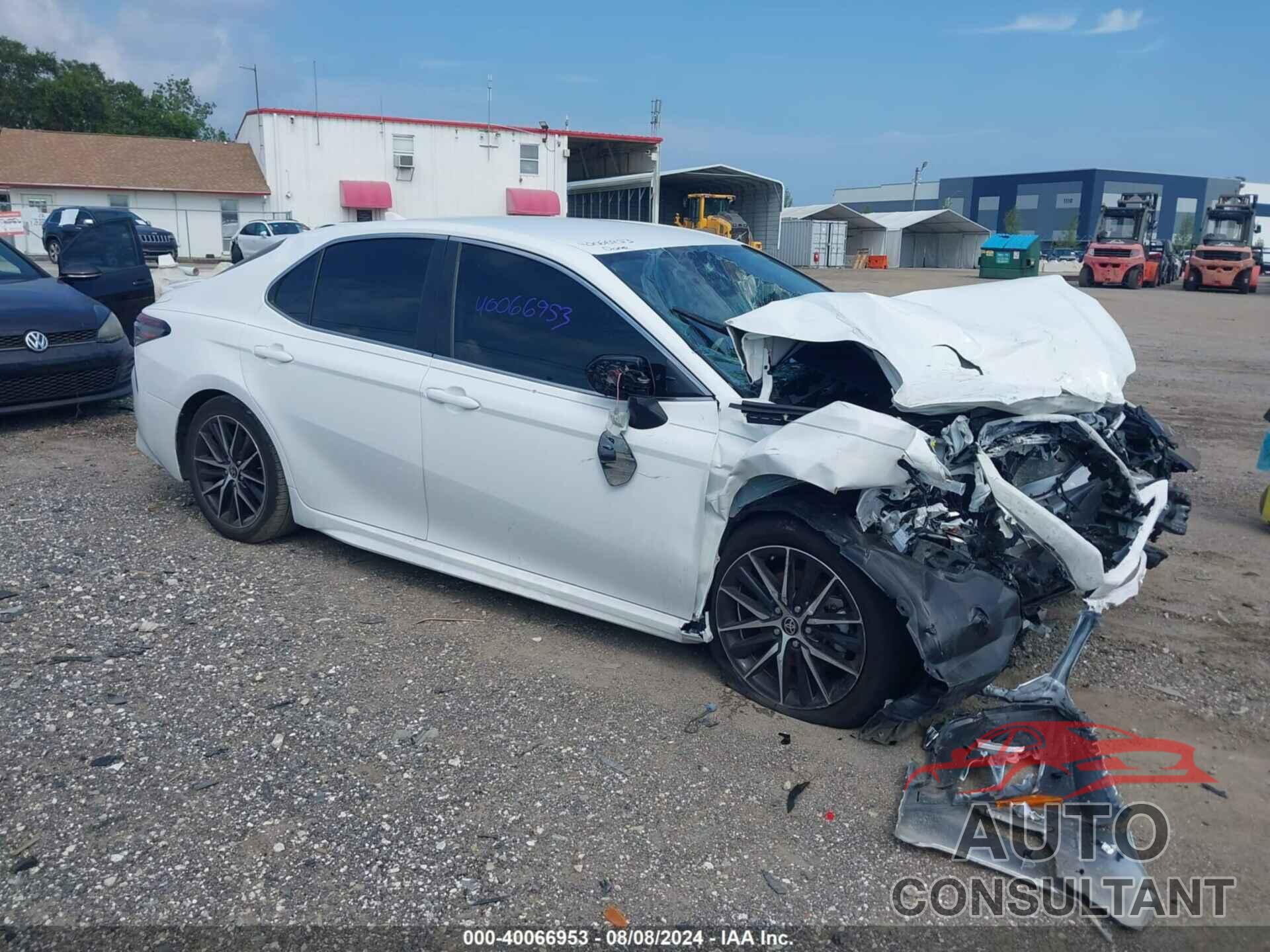 TOYOTA CAMRY 2024 - 4T1G11AK0RU885271