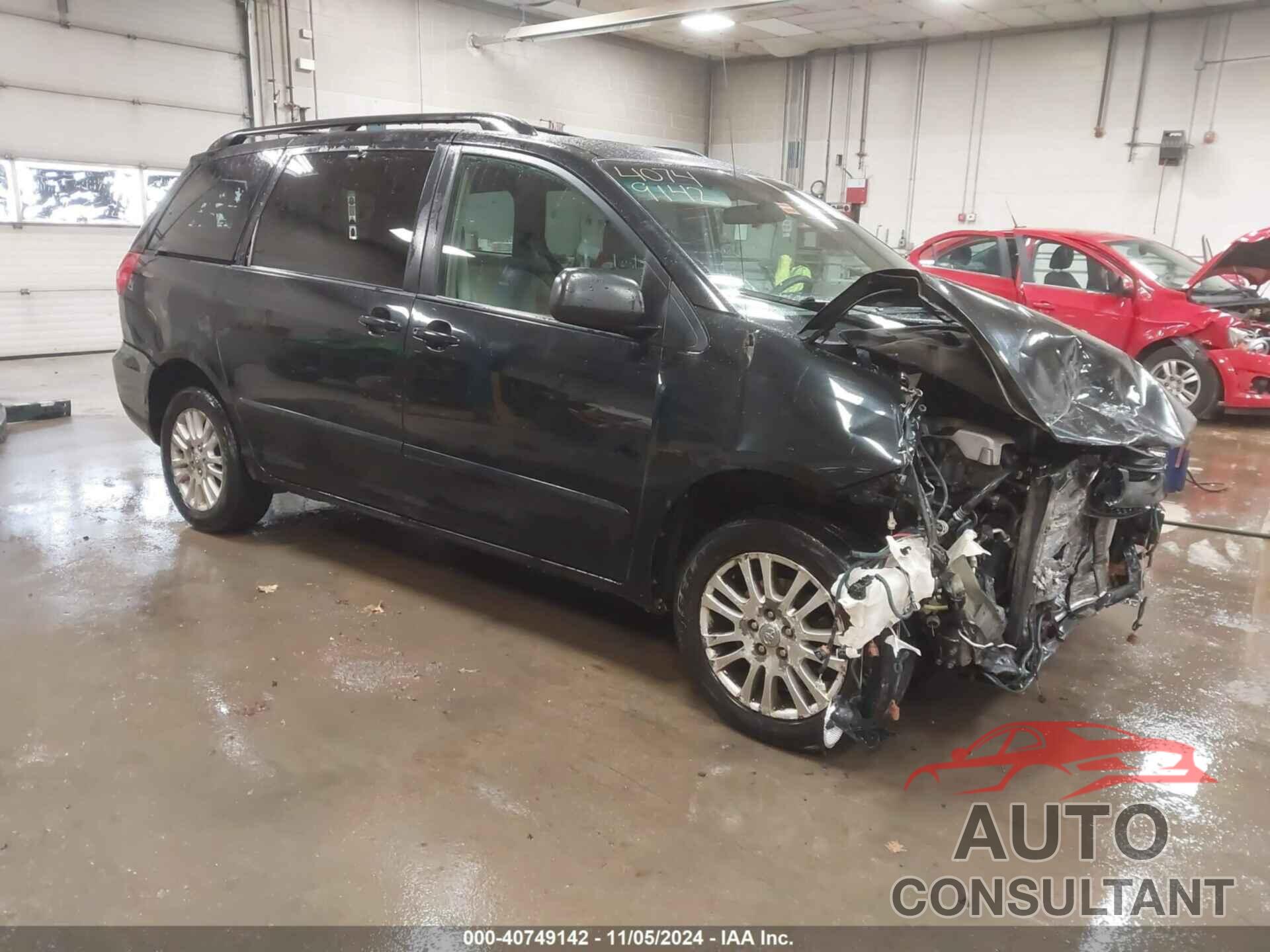 TOYOTA SIENNA 2010 - 5TDJK4CC4AS031052