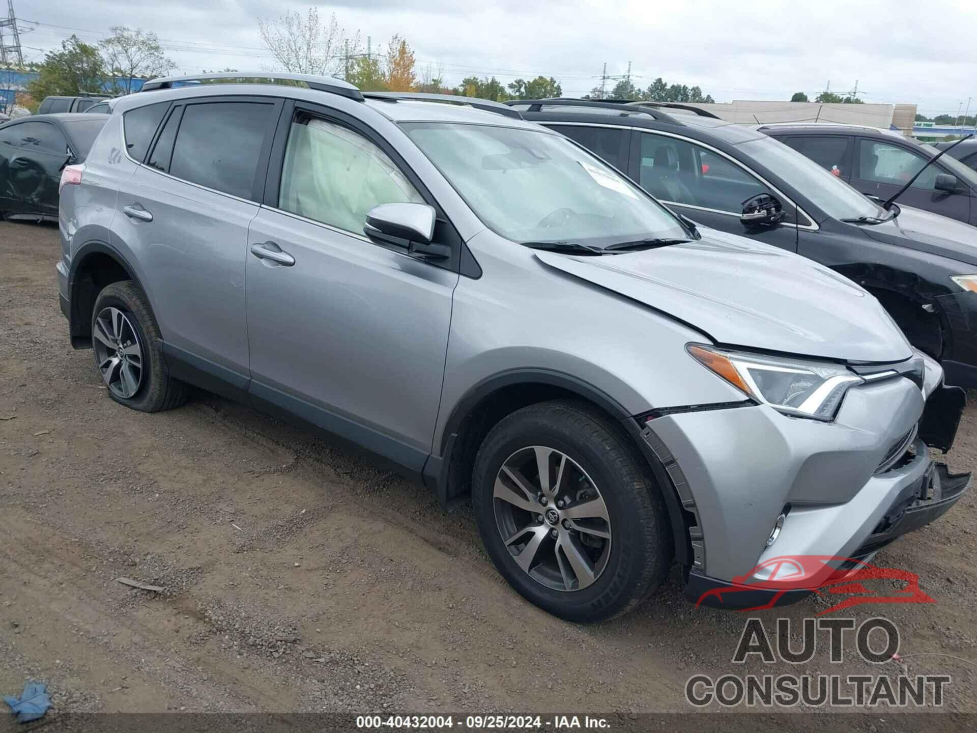 TOYOTA RAV4 2018 - JTMRFREV9JD240852