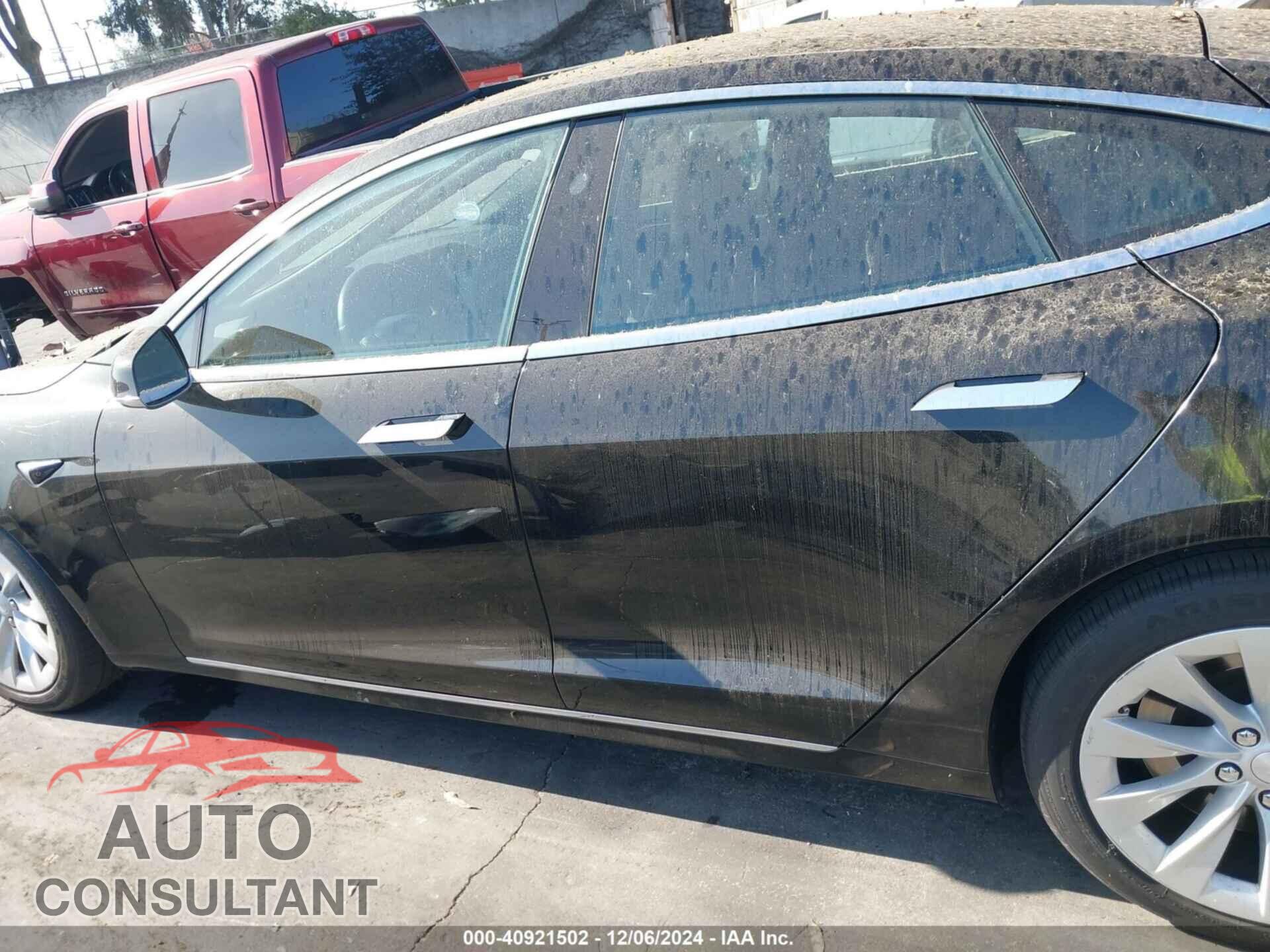 TESLA MODEL S 2018 - 5YJSA1E24JF293622
