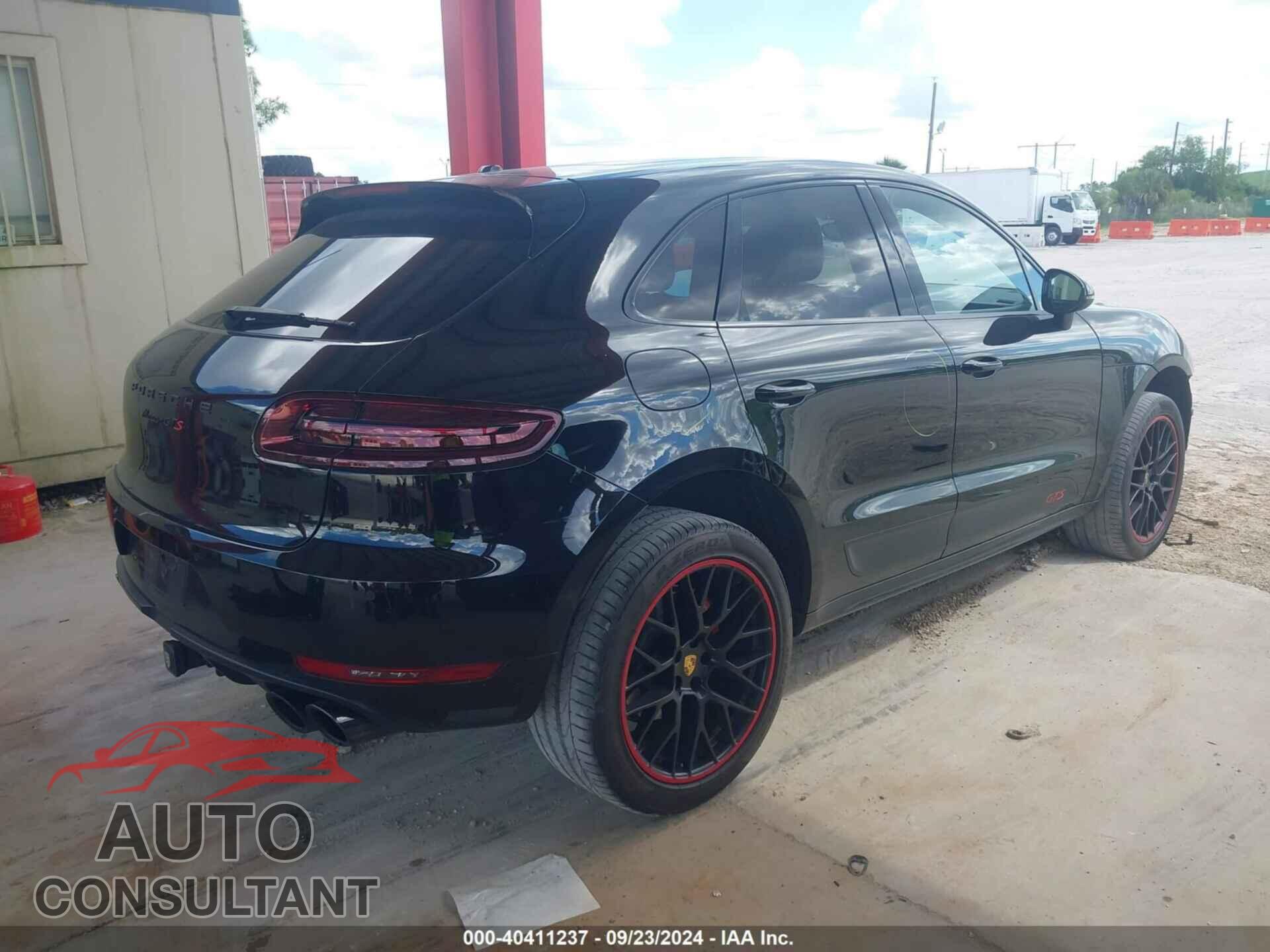 PORSCHE MACAN 2018 - WP1AG2A59JLB62360