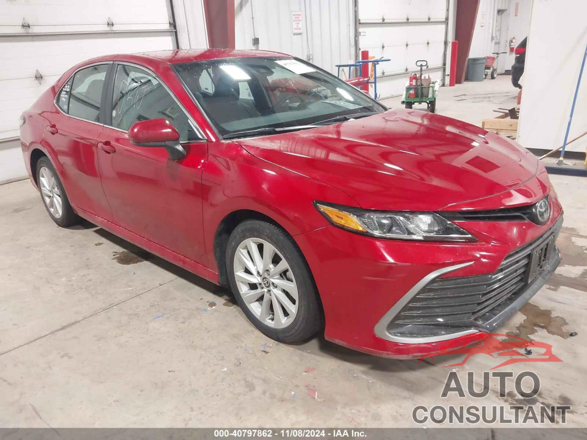 TOYOTA CAMRY 2024 - 4T1C11AK7RU221757