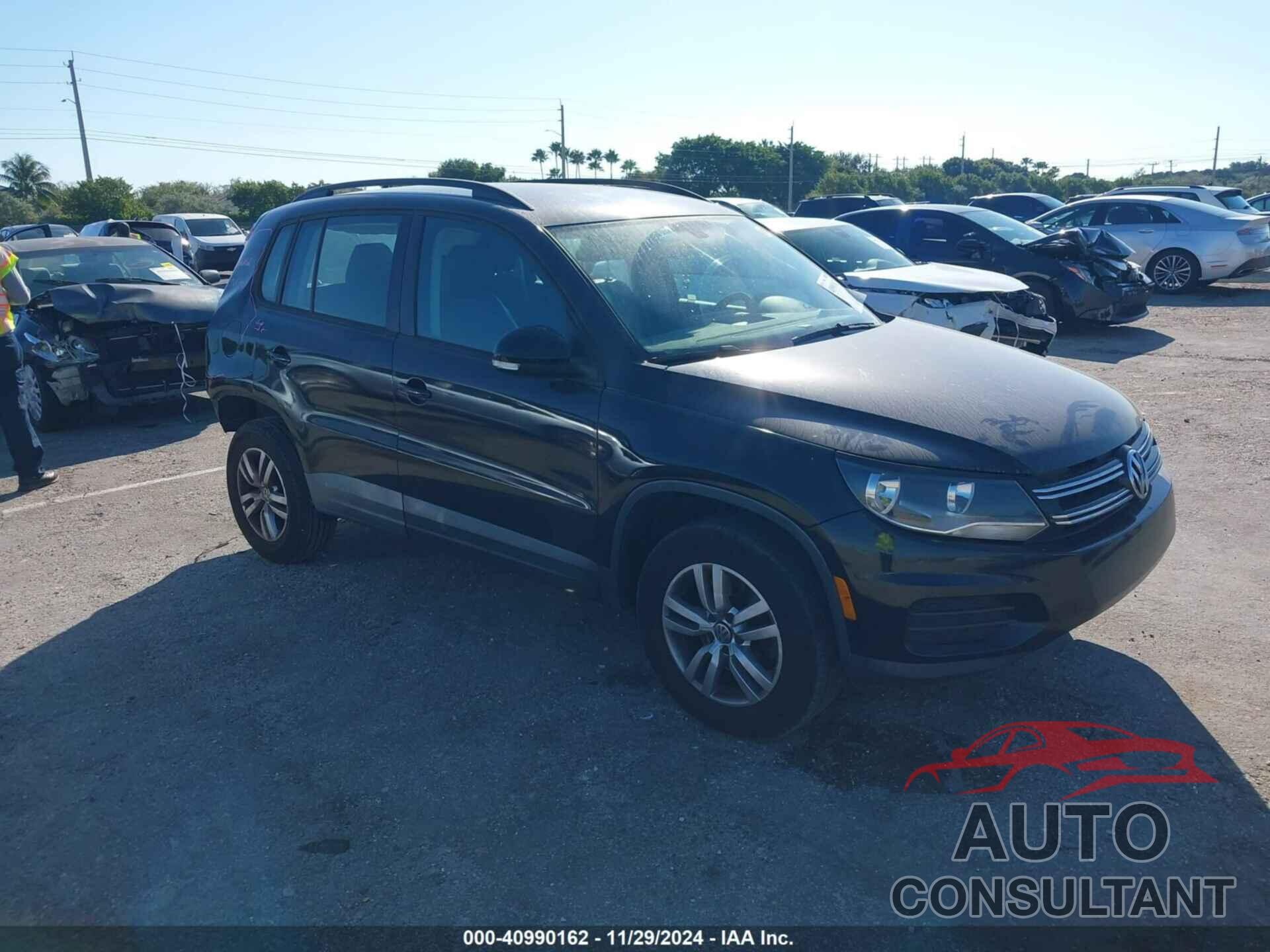 VOLKSWAGEN TIGUAN 2016 - WVGAV7AX0GW578869