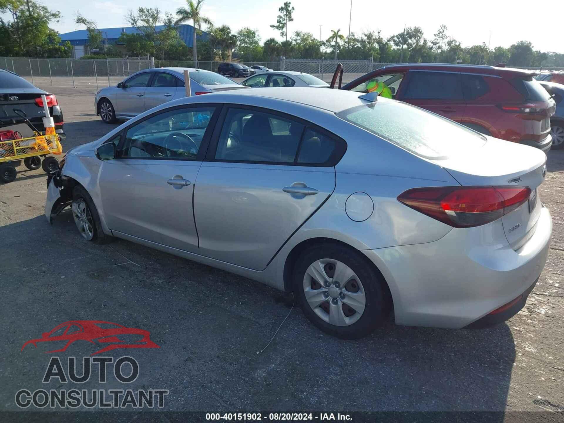 KIA FORTE 2017 - 3KPFK4A74HE104565