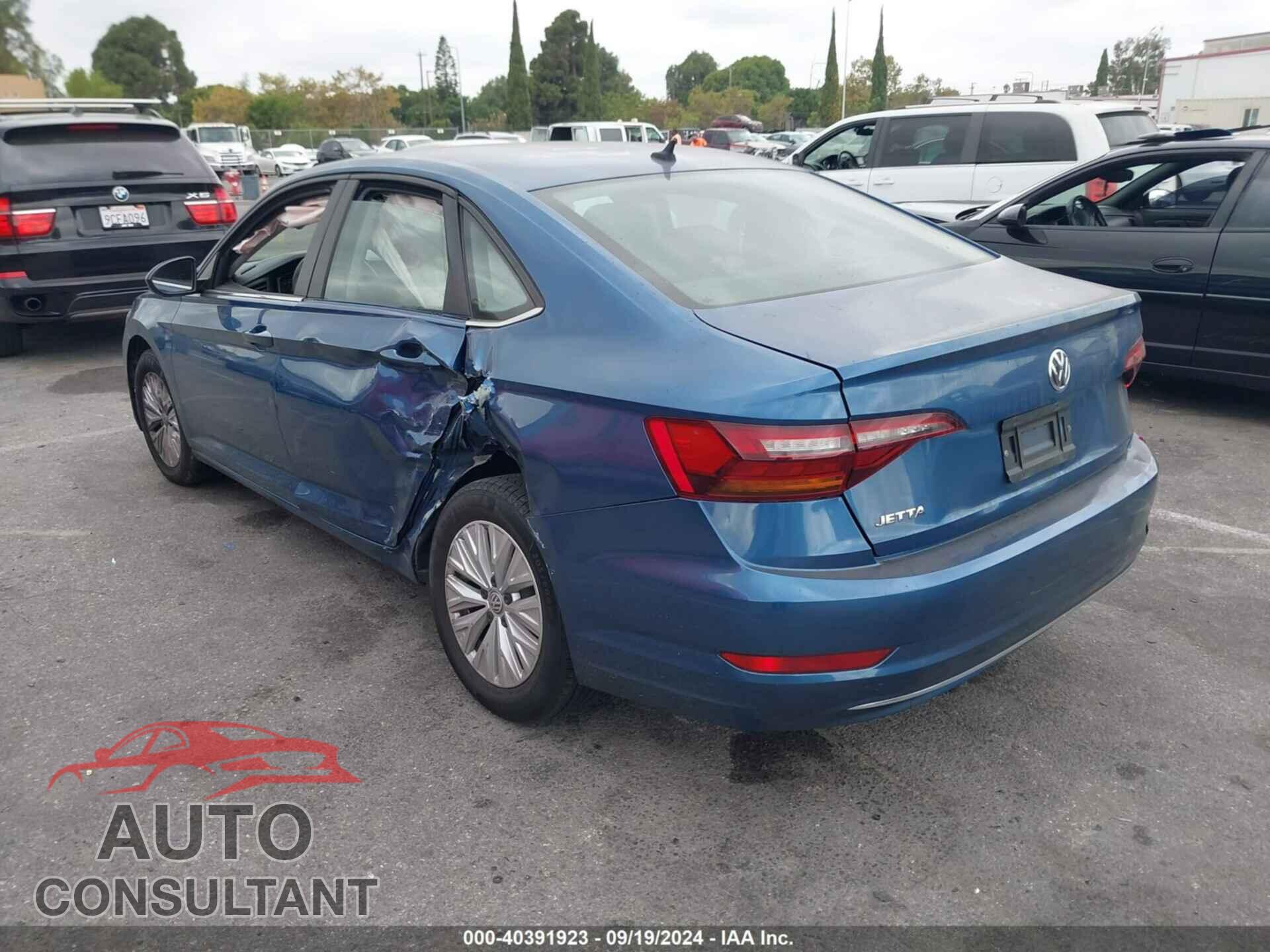 VOLKSWAGEN JETTA 2019 - 3VWC57BU8KM051654