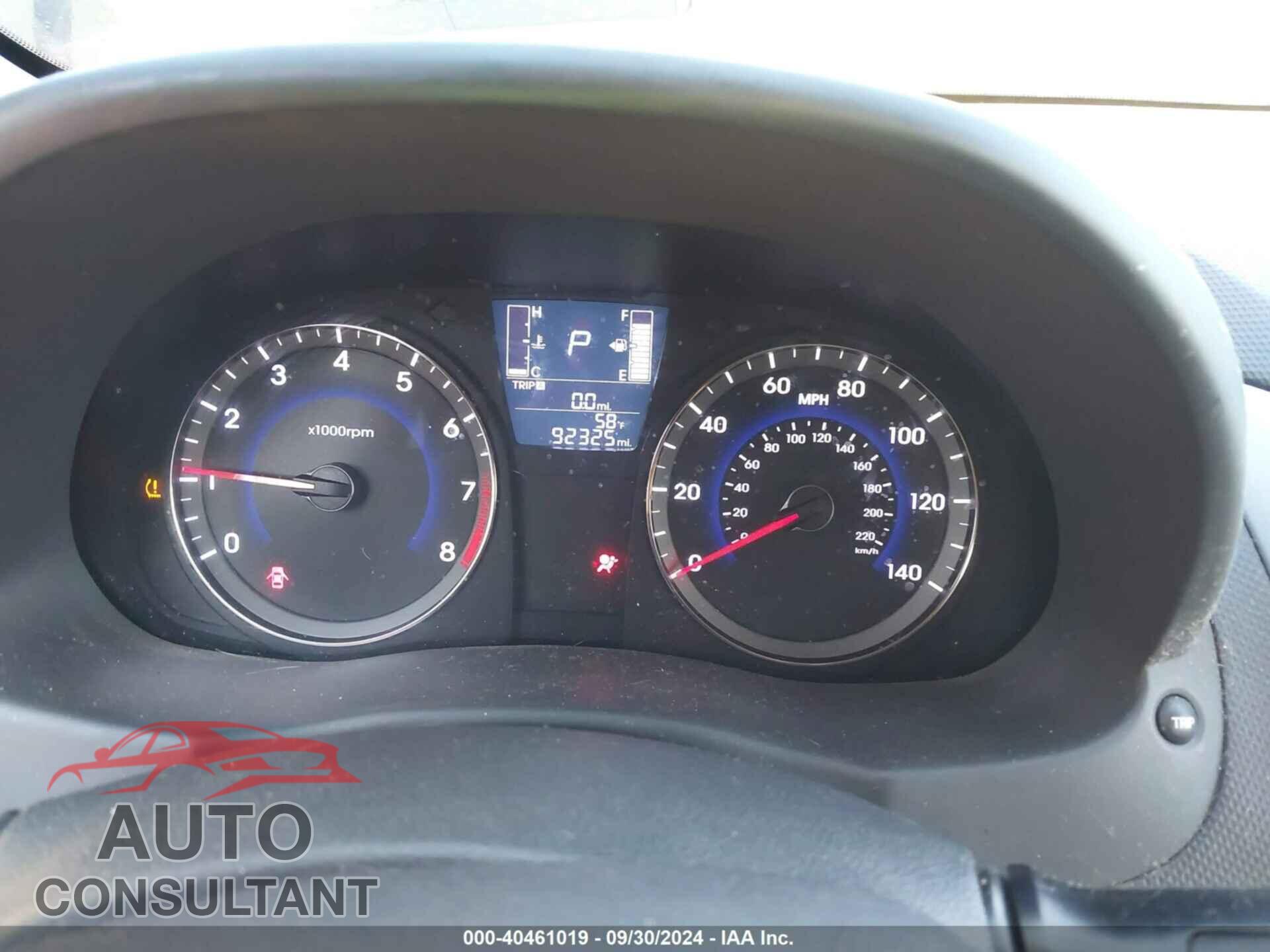 HYUNDAI ACCENT 2017 - KMHCT4AE8HU223392