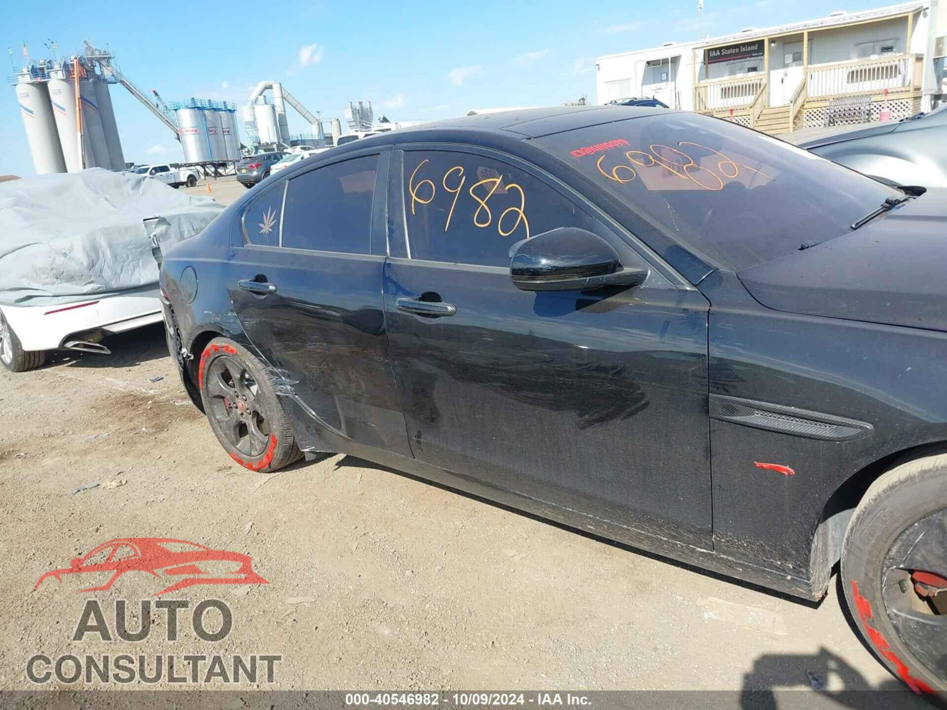 JAGUAR XE 2018 - SAJAR4FX4JCP30727