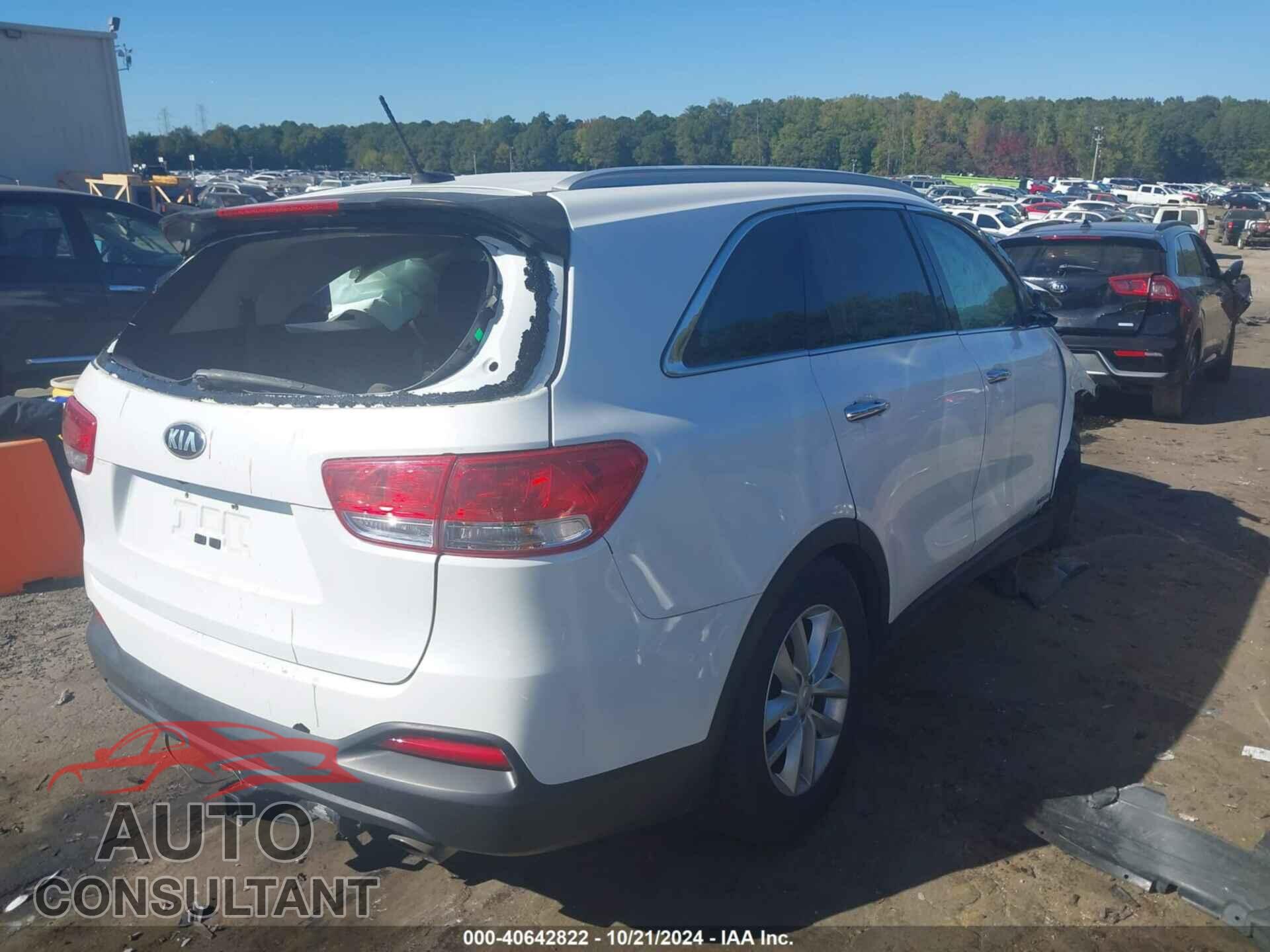 KIA SORENTO 2018 - 5XYPGDA54JG370651