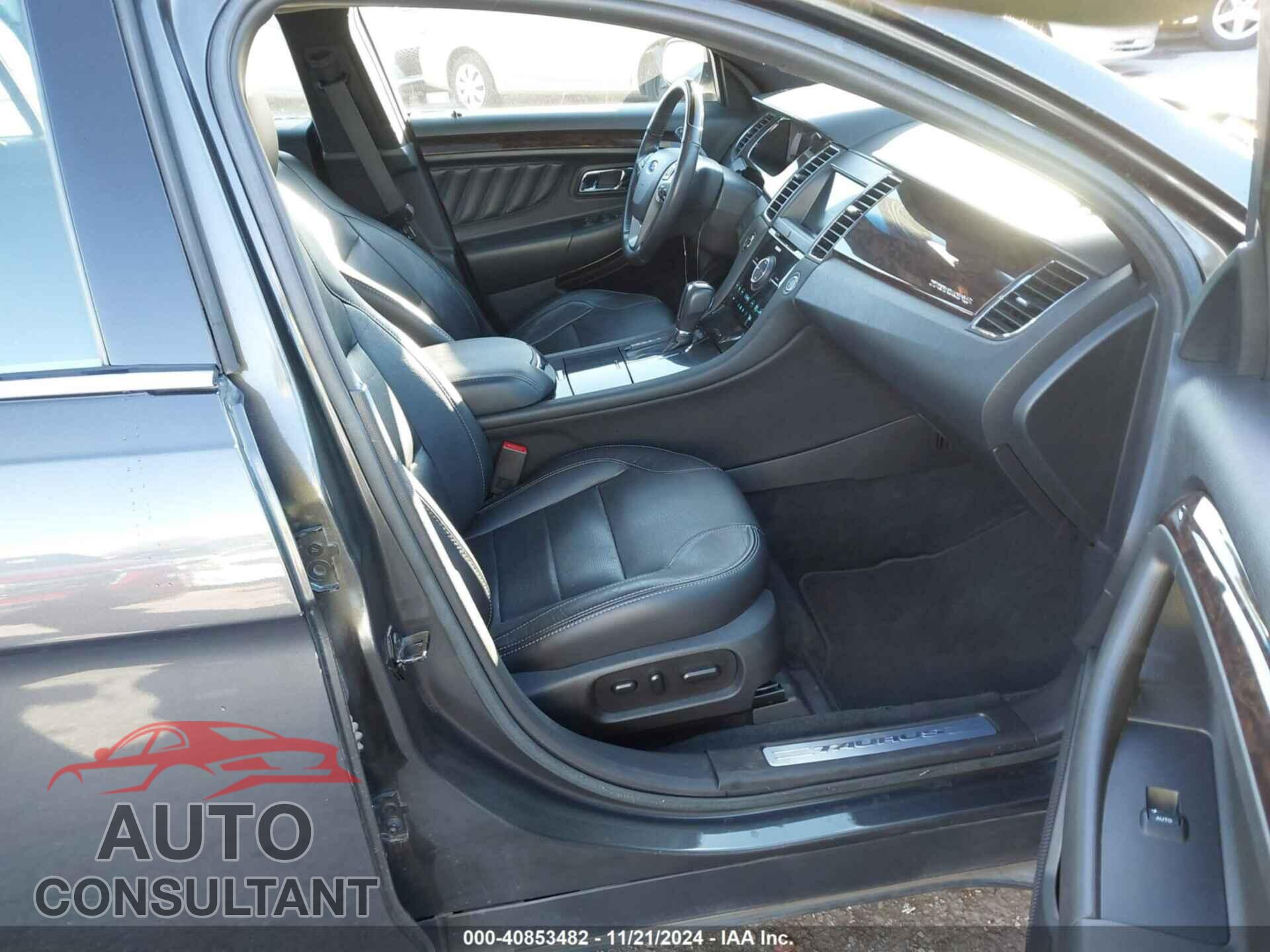 FORD TAURUS 2017 - 1FAHP2F86HG110695