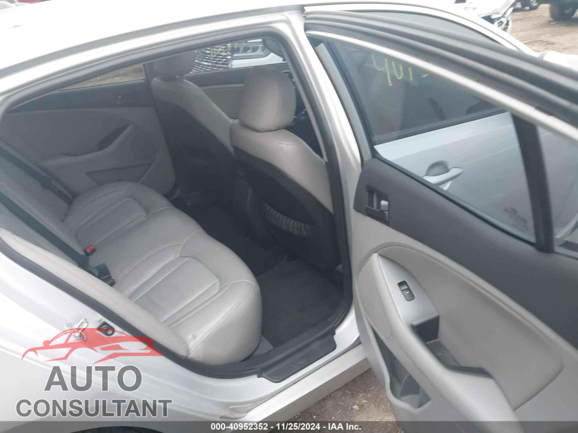 KIA OPTIMA 2011 - KNAGM4A72B5060189