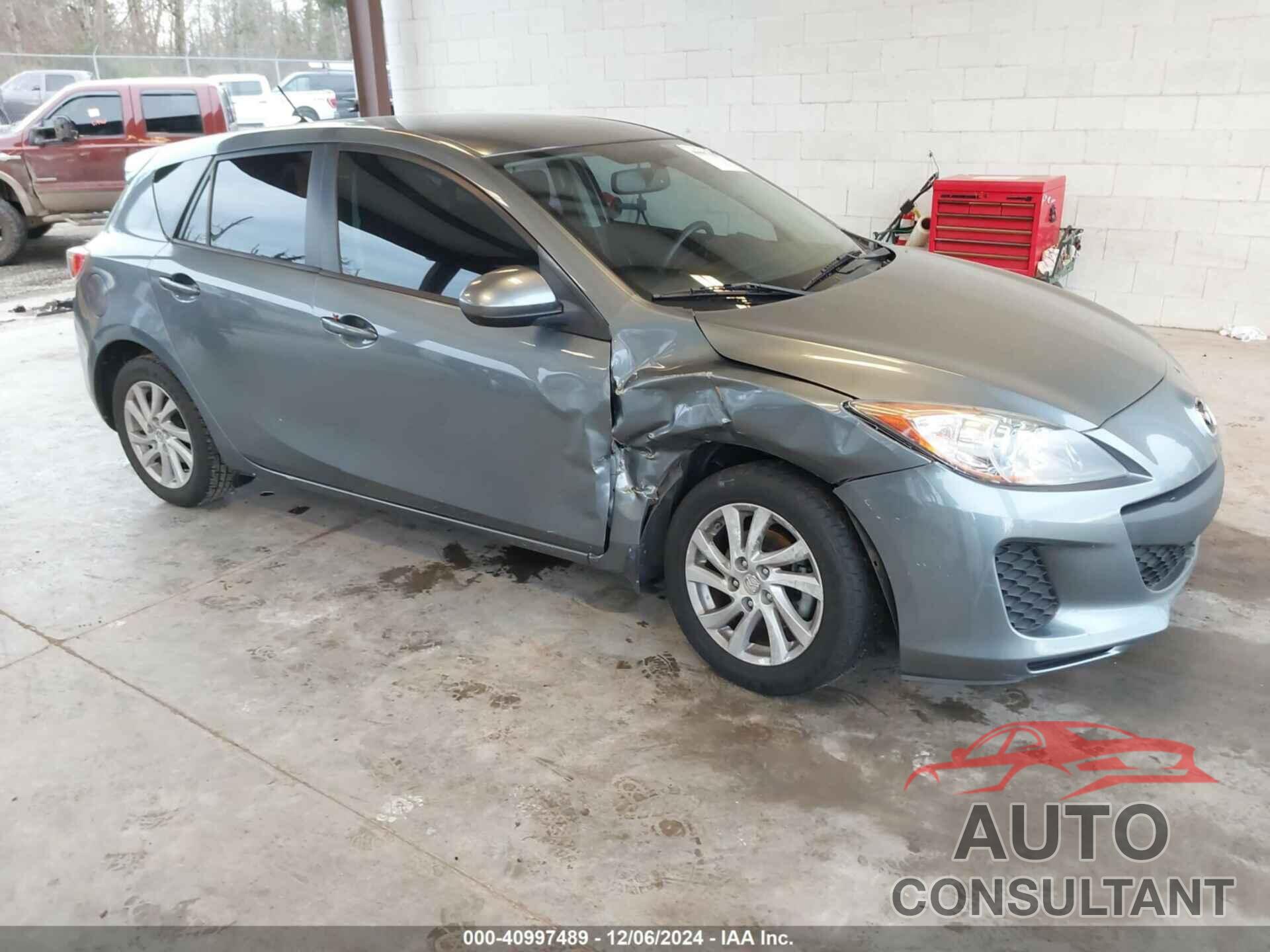 MAZDA MAZDA3 2012 - JM1BL1L77C1636556