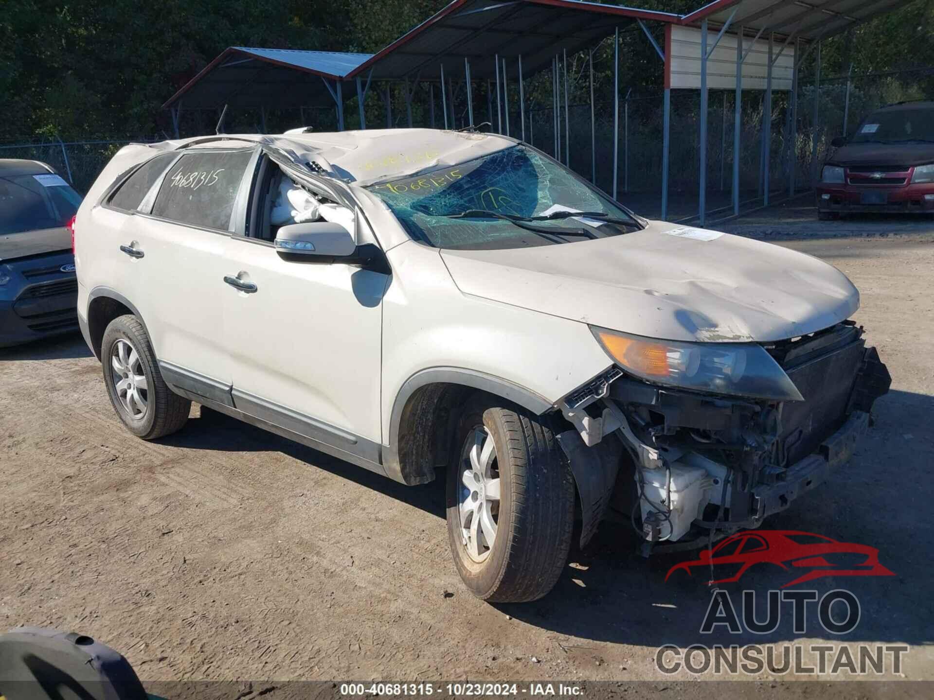 KIA SORENTO 2011 - 5XYKT3A11BG173984