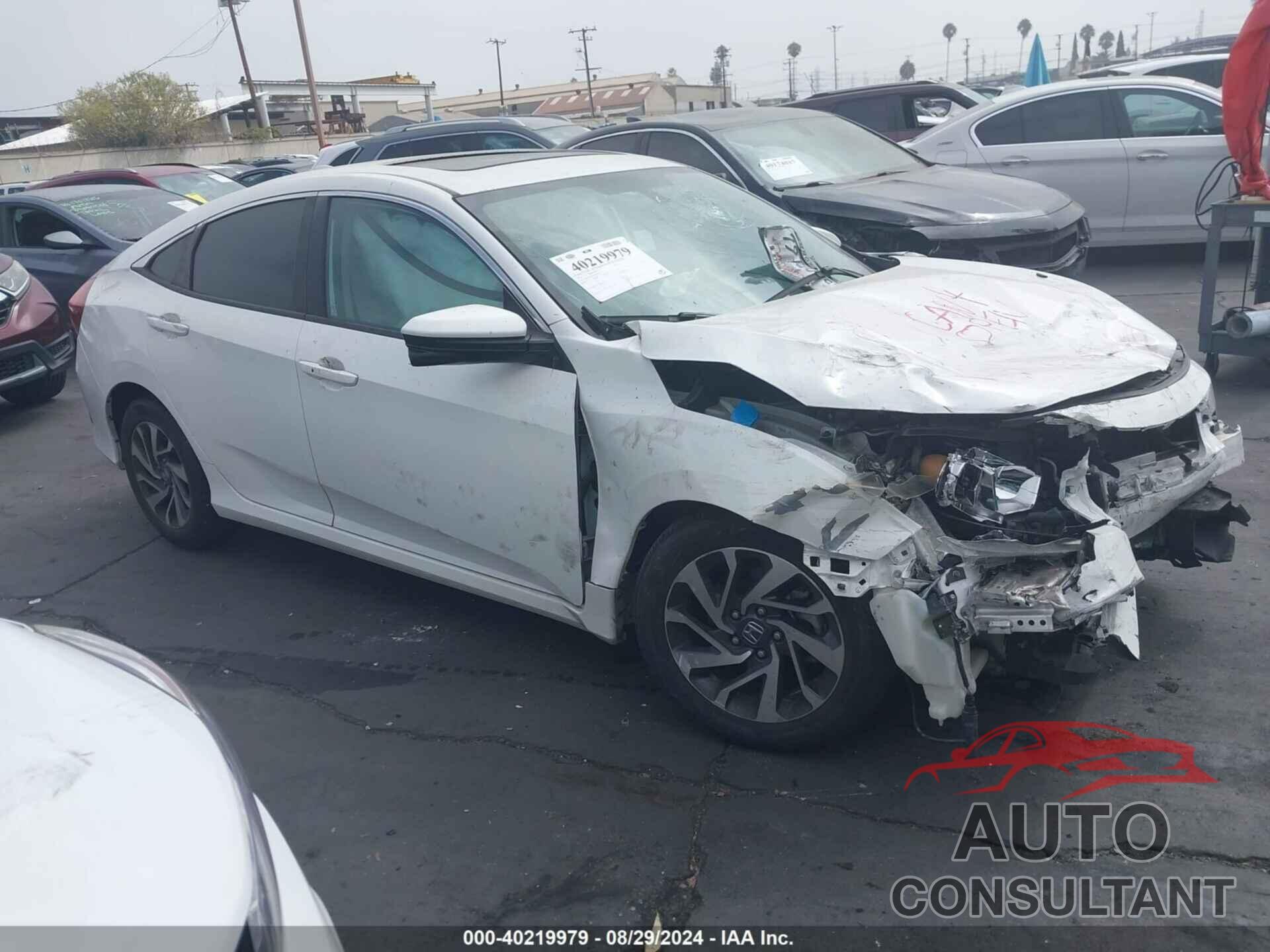 HONDA CIVIC 2018 - 2HGFC2F79JH564004