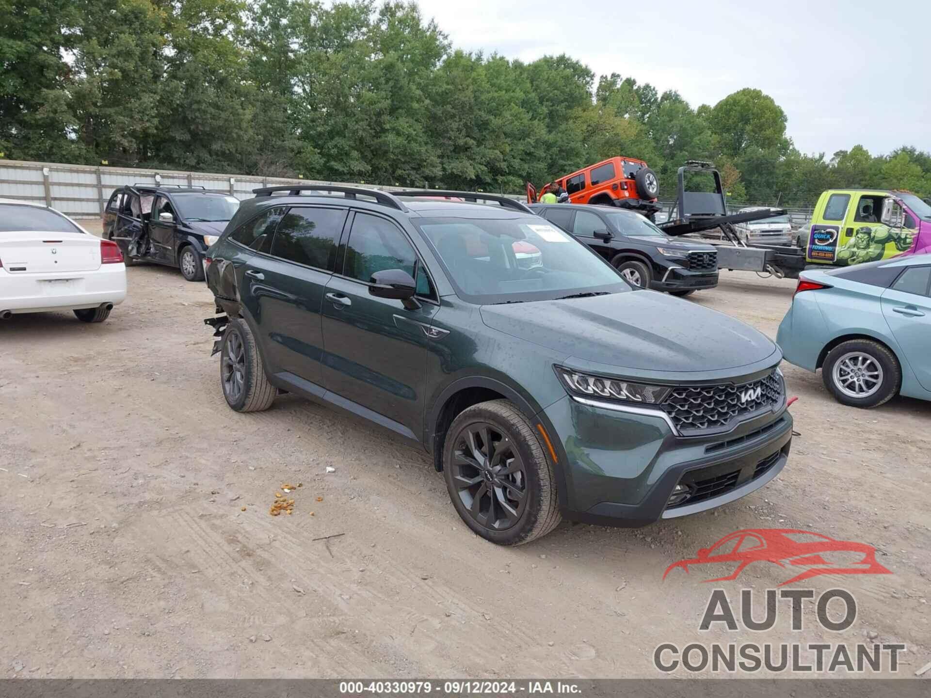 KIA SORENTO 2023 - 5XYRHDLF9PG233953