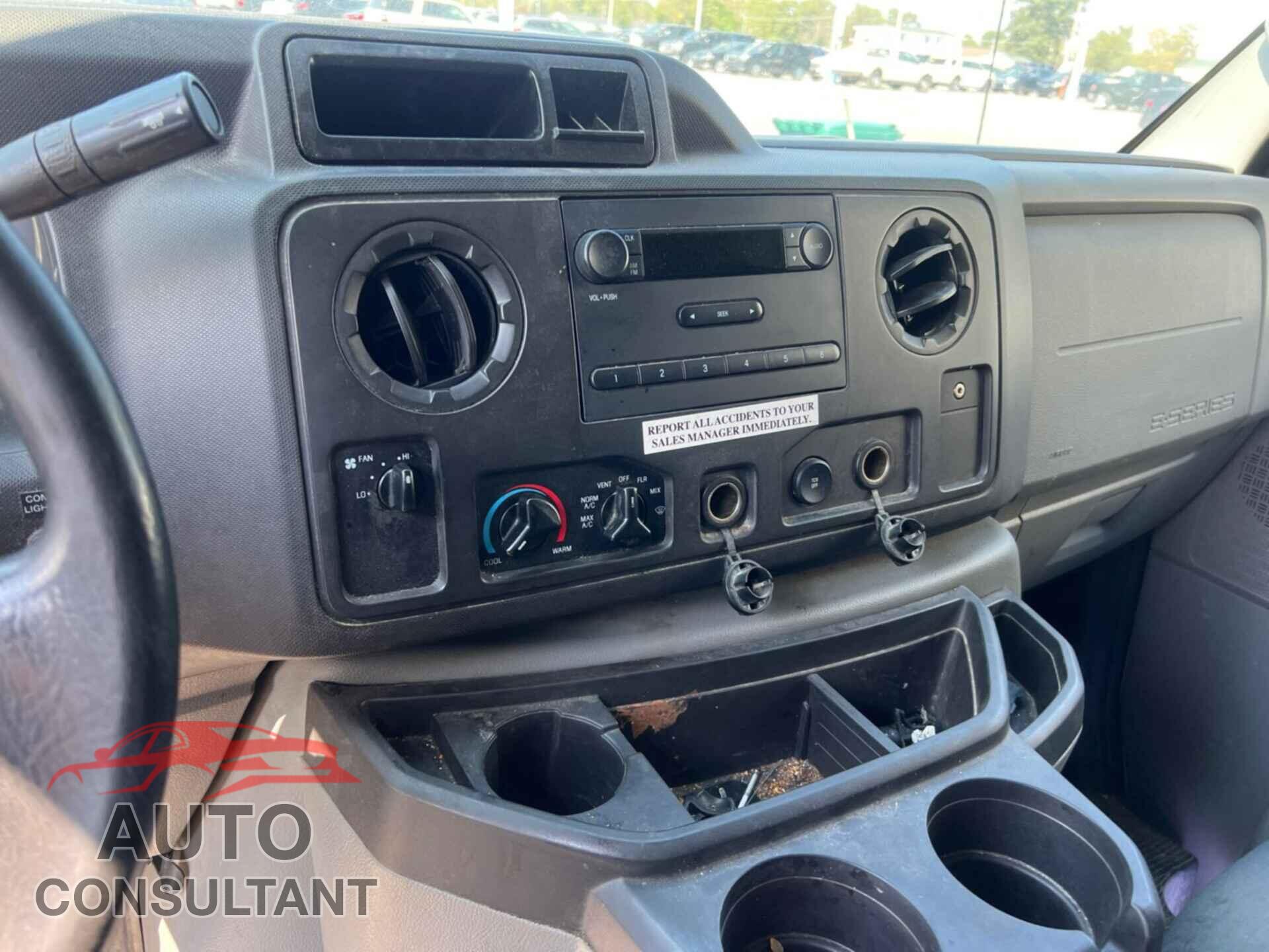 FORD ECONOLINE 2018 - 1FDXE4FS8JDC24932