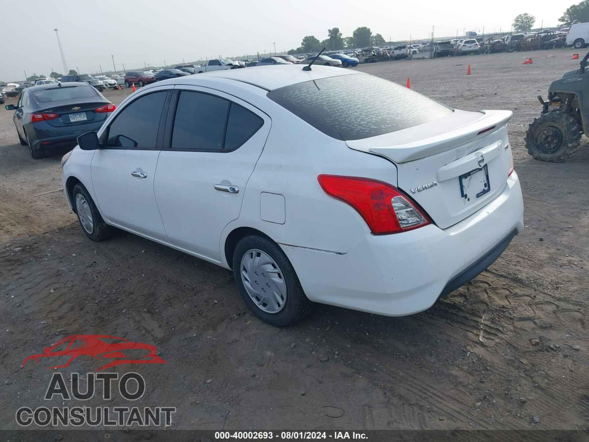 NISSAN VERSA 2017 - 3N1CN7AP4HL864909