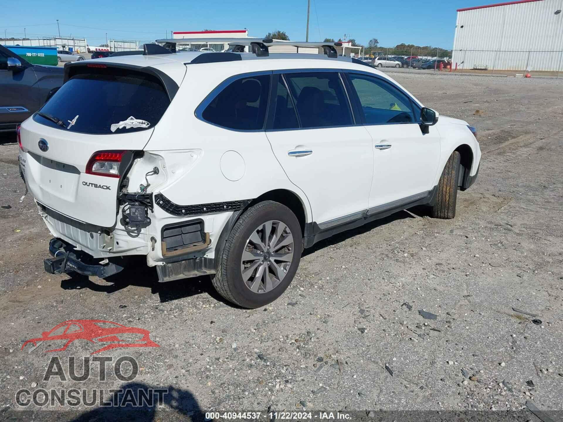SUBARU OUTBACK 2018 - 4S4BSATC6J3348556
