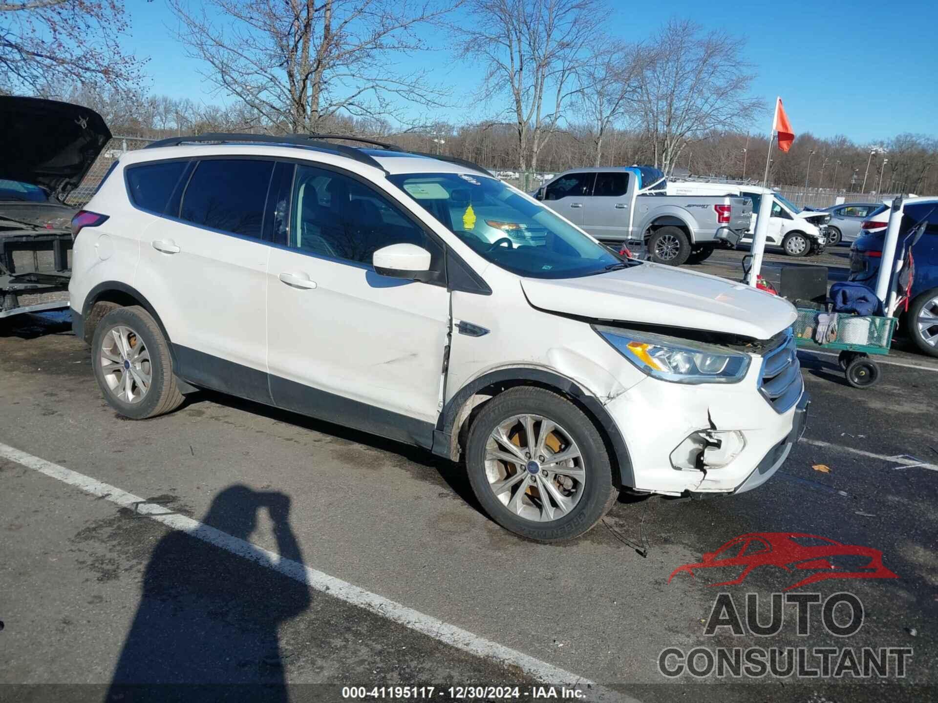 FORD ESCAPE 2017 - 1FMCU0G92HUB72228