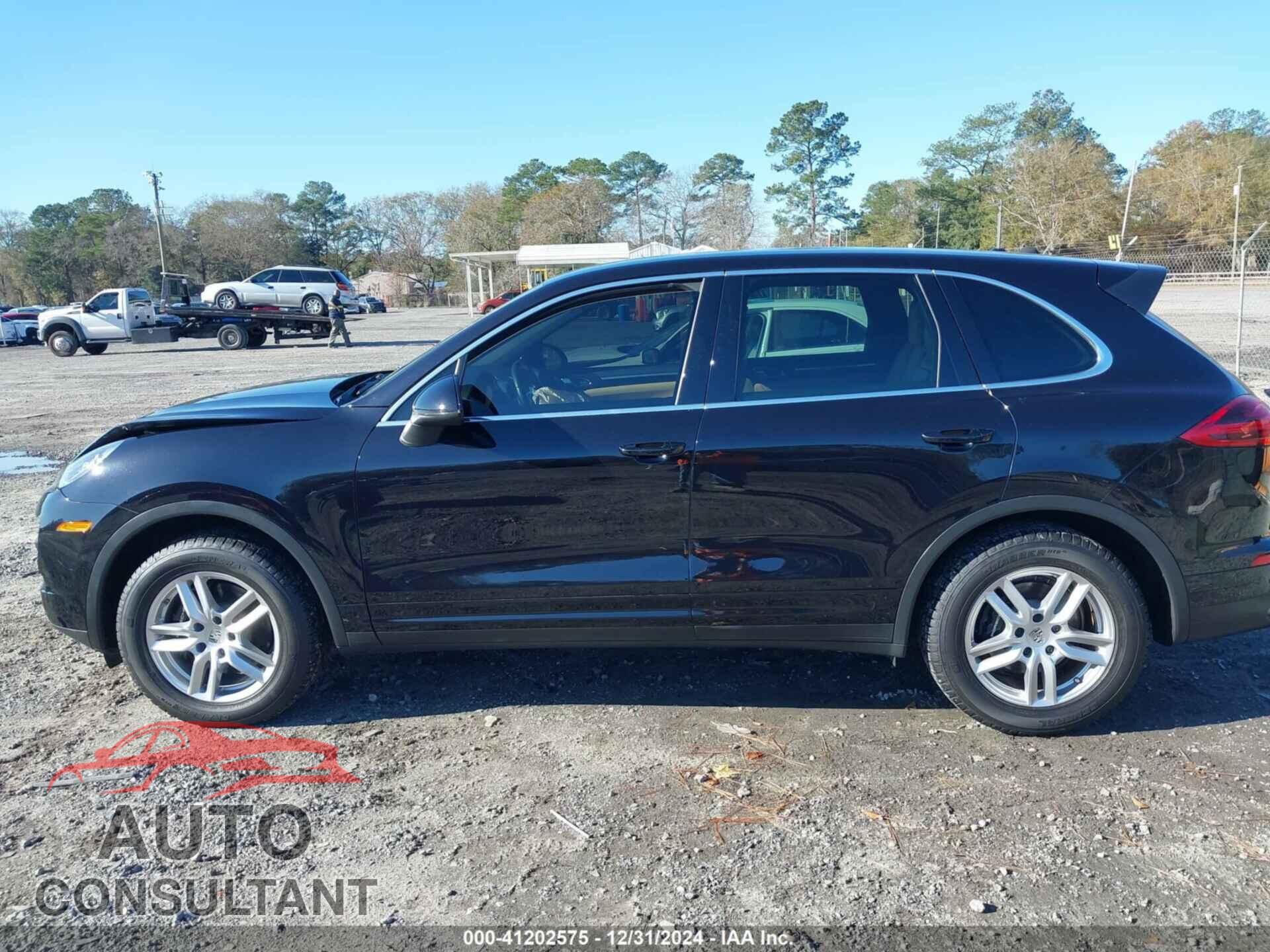 PORSCHE CAYENNE 2016 - WP1AA2A23GLA03561