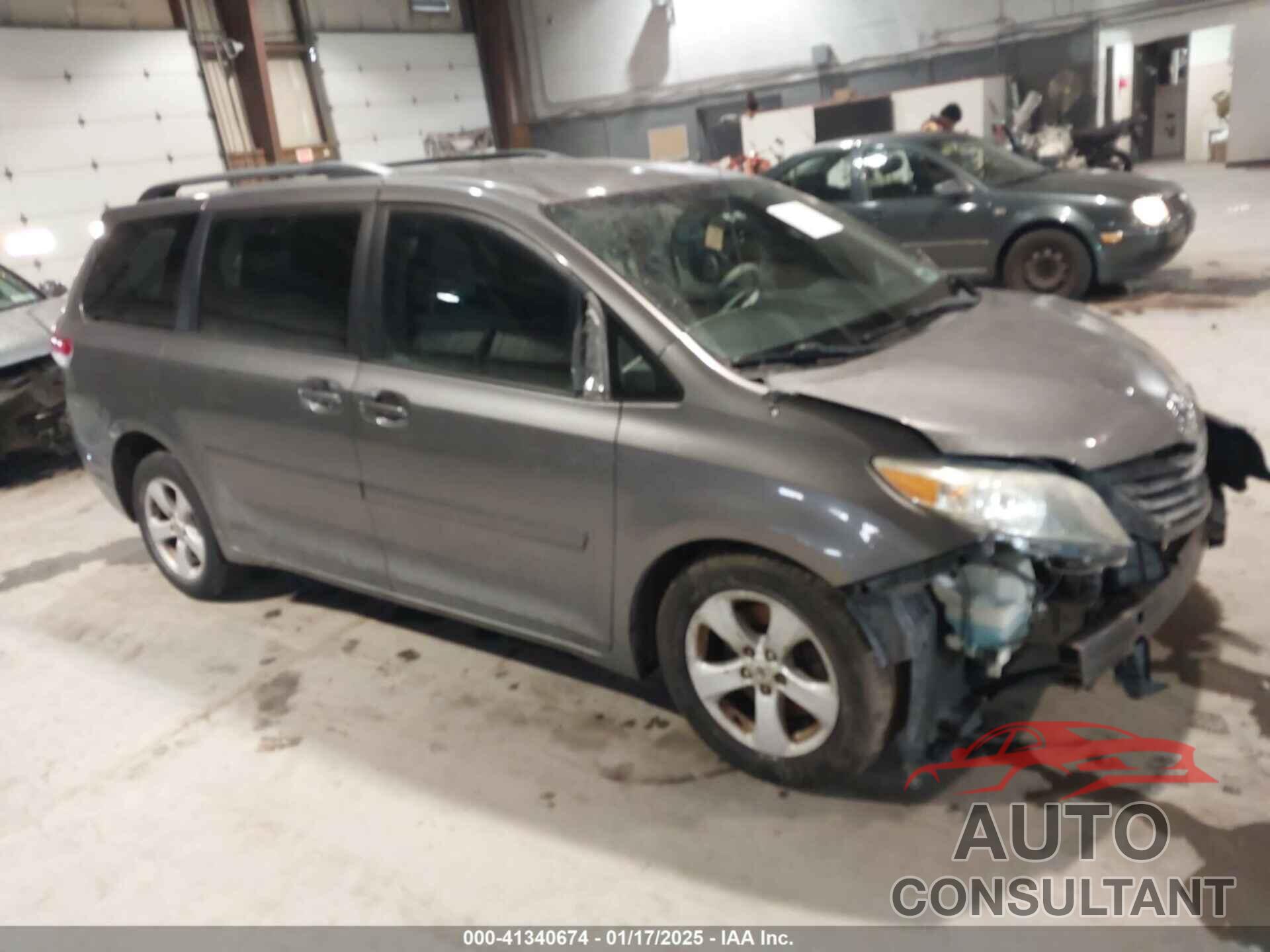 TOYOTA SIENNA 2011 - 5TDKK3DC0BS174711