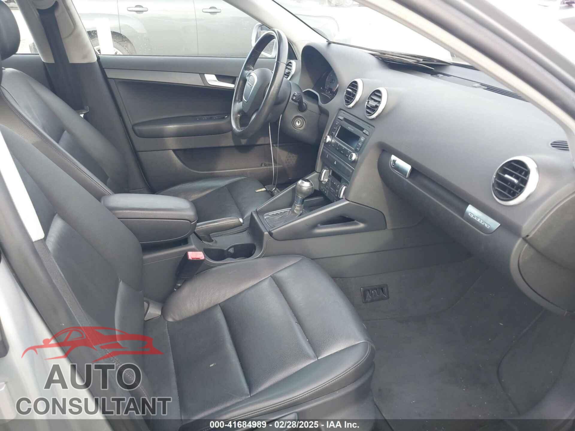 AUDI A3 2011 - WAUDFAFM7BA148981