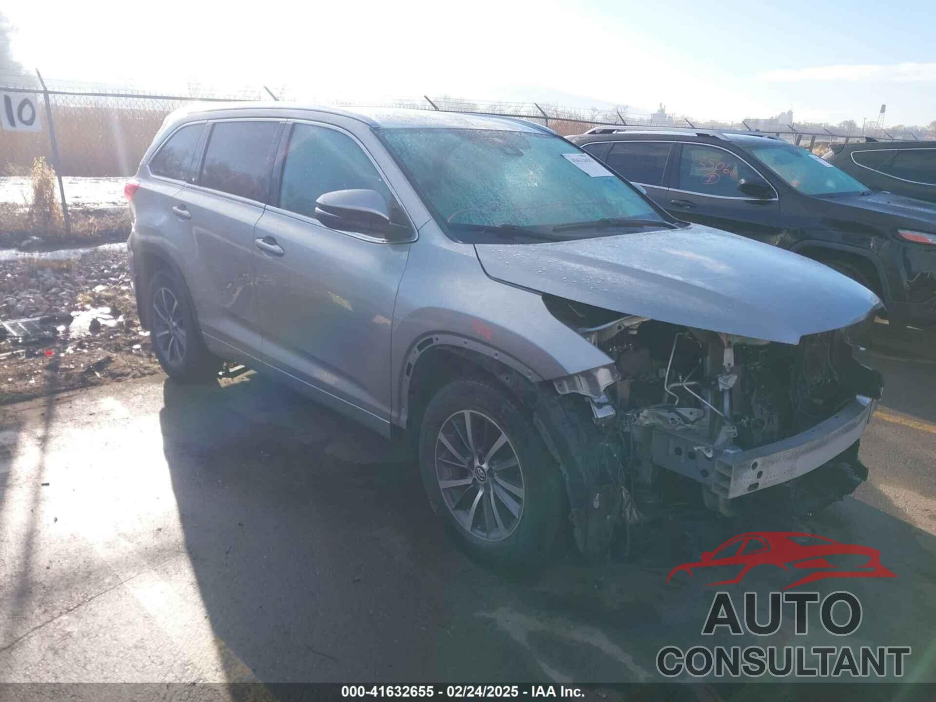 TOYOTA HIGHLANDER 2018 - 5TDJZRFH7JS524983
