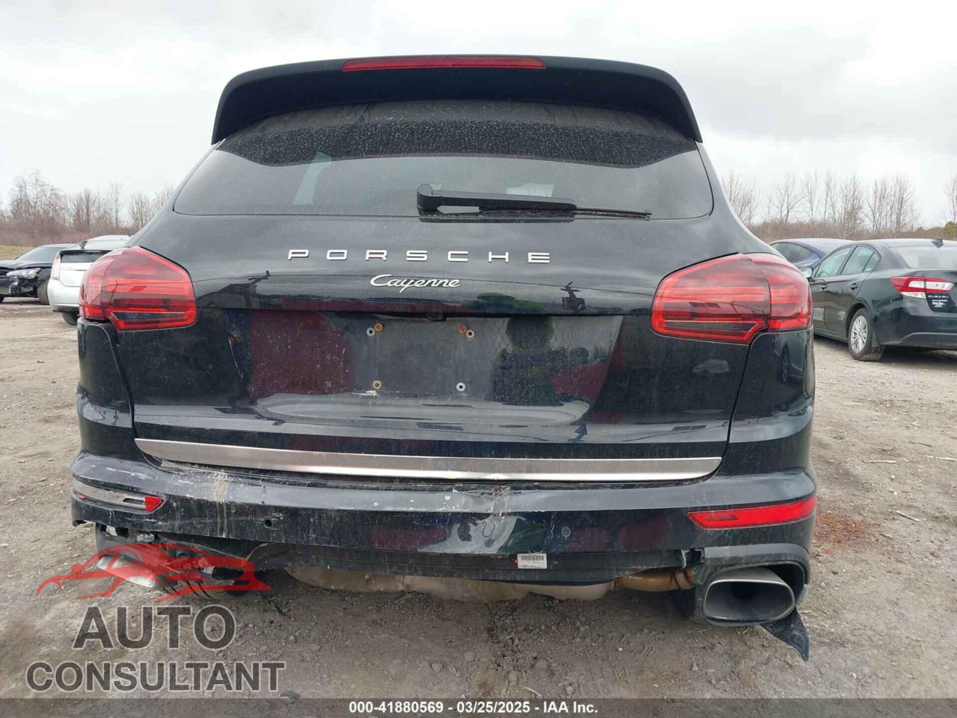 PORSCHE CAYENNE 2016 - WP1AA2A23GKA08037