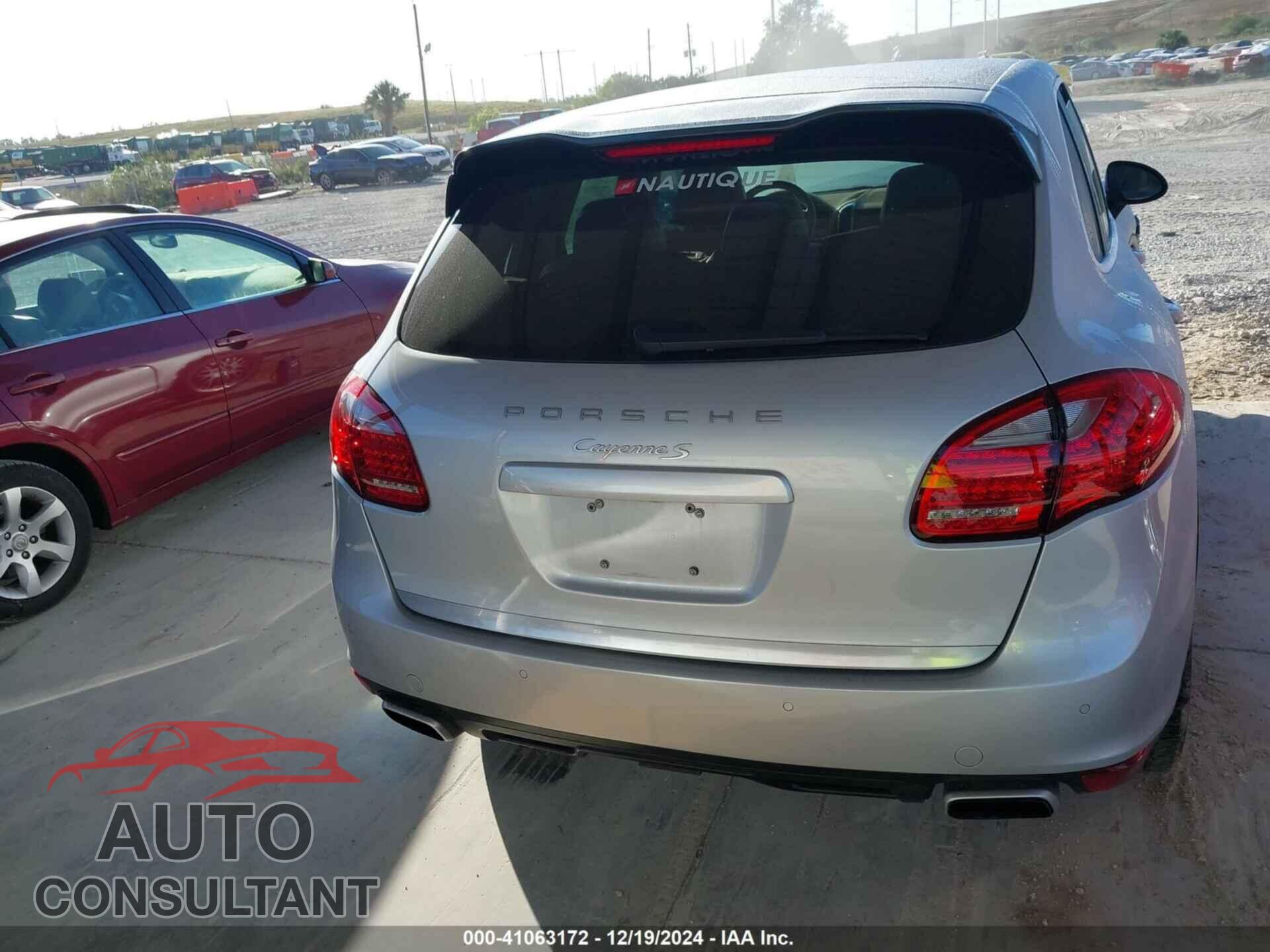 PORSCHE CAYENNE 2011 - WP1AB2A2XBLA44131