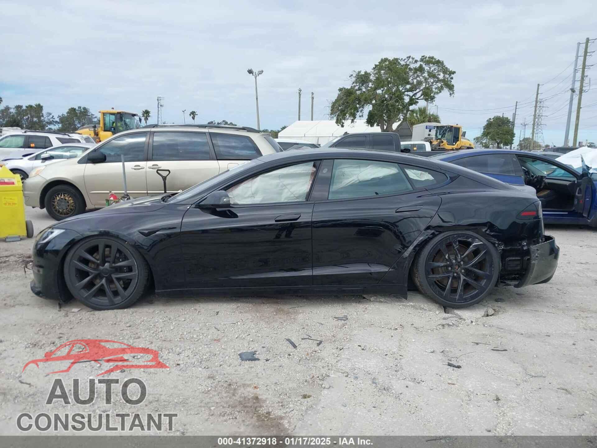 TESLA MODEL S 2023 - 5YJSA1E52PF500088