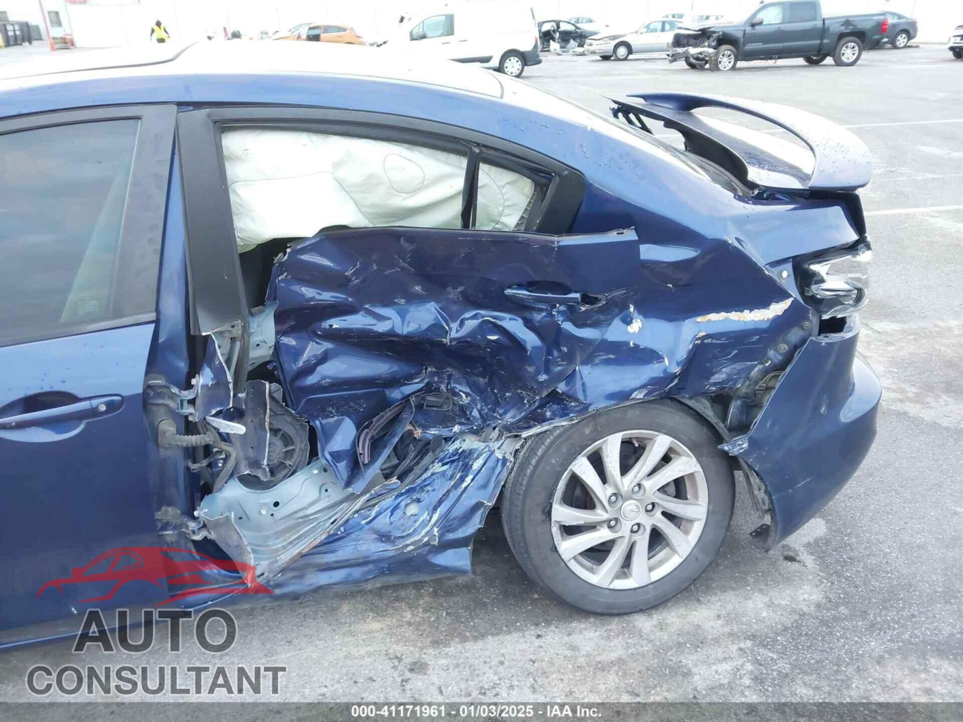 MAZDA MAZDA3 2012 - JM1BL1V78C1574419