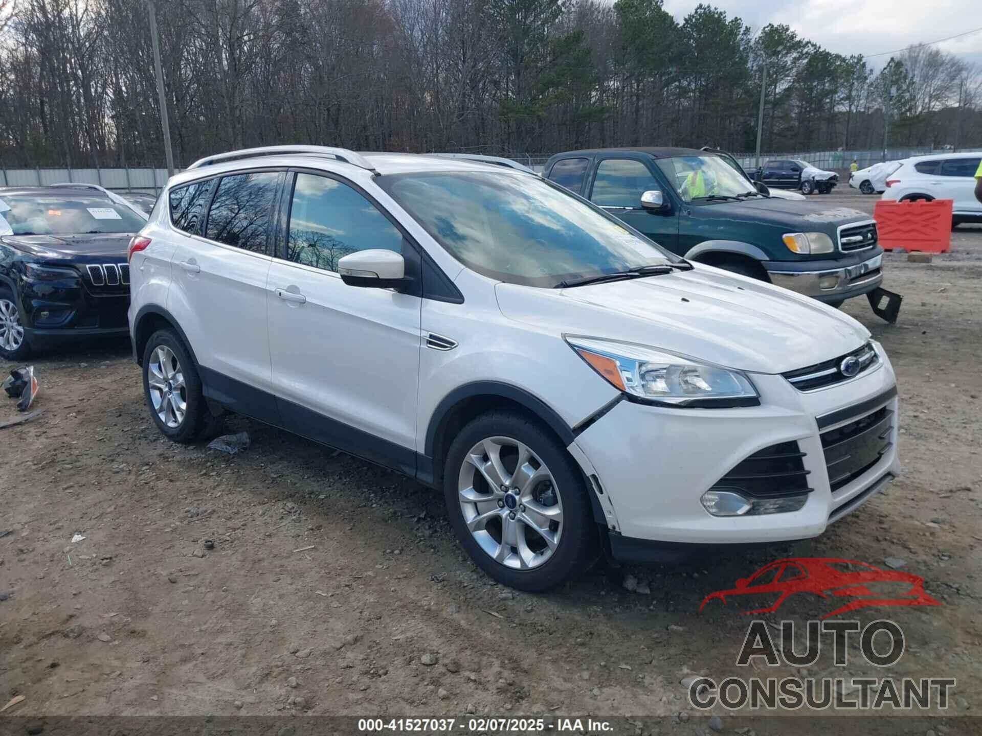 FORD ESCAPE 2016 - 1FMCU0J99GUC19097