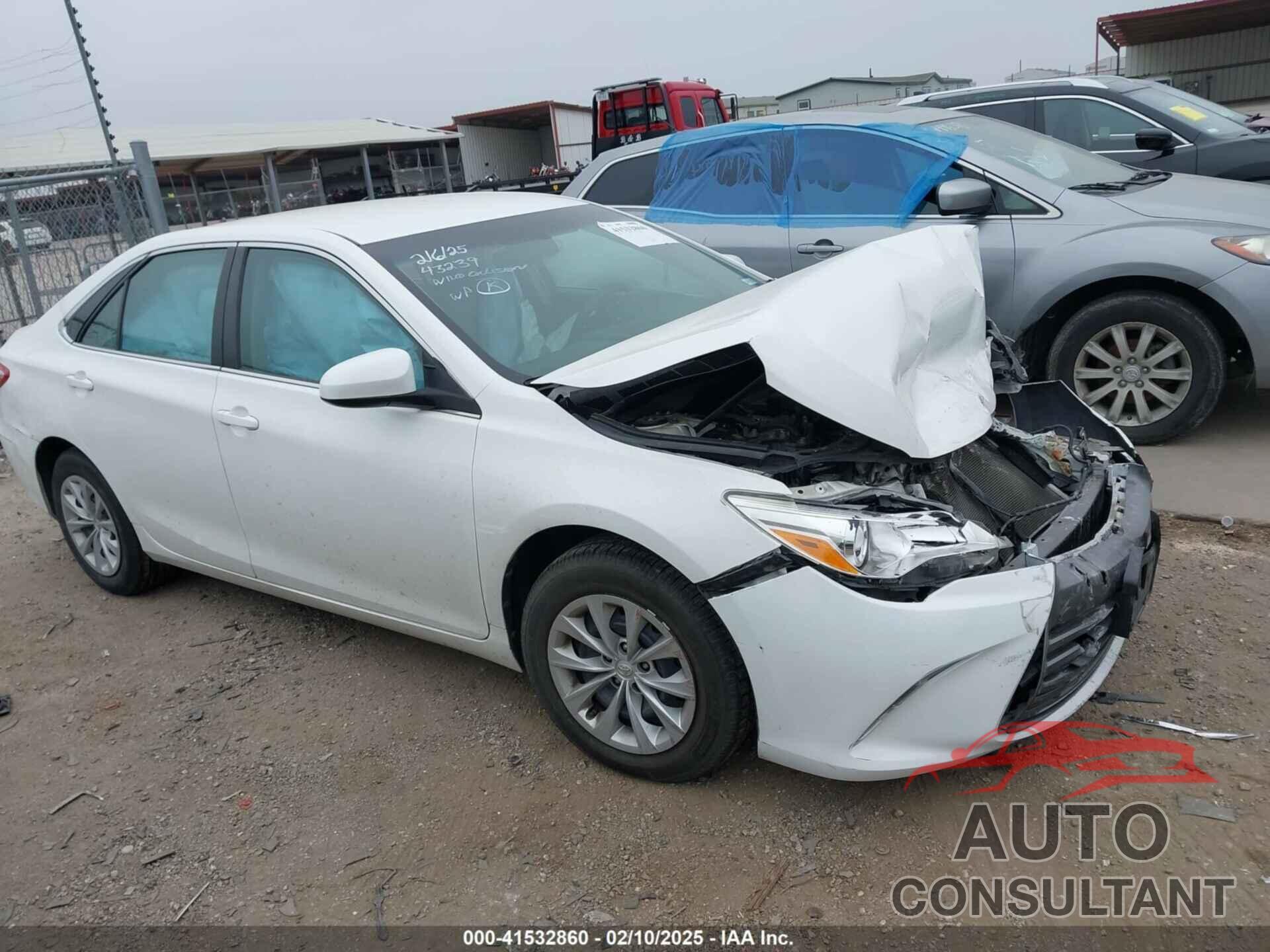 TOYOTA CAMRY 2016 - 4T4BF1FK4GR554622