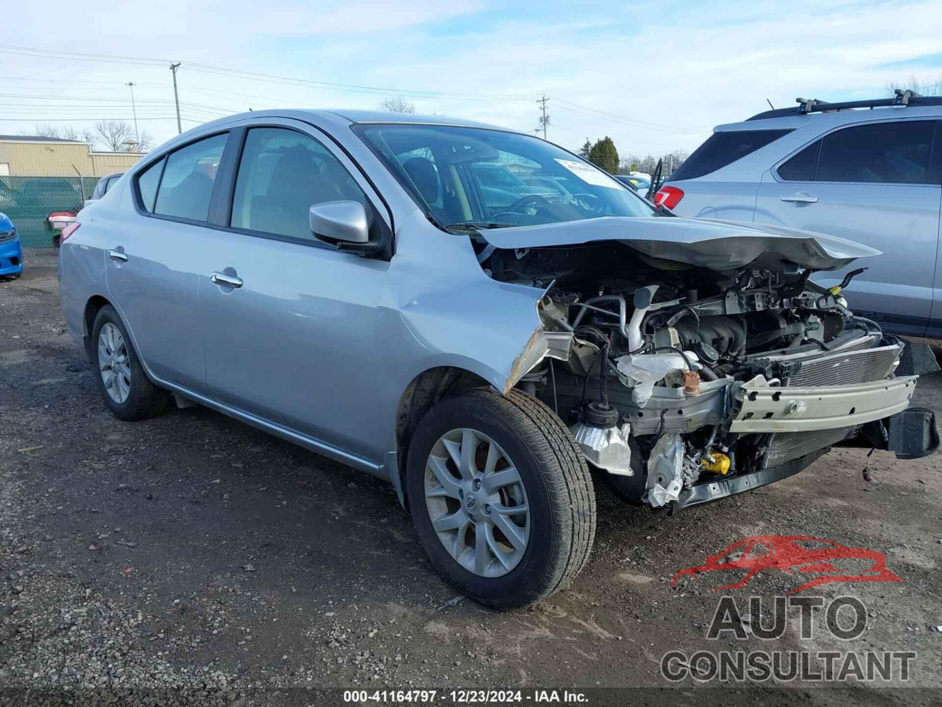 NISSAN VERSA 2019 - 3N1CN7AP6KL819221