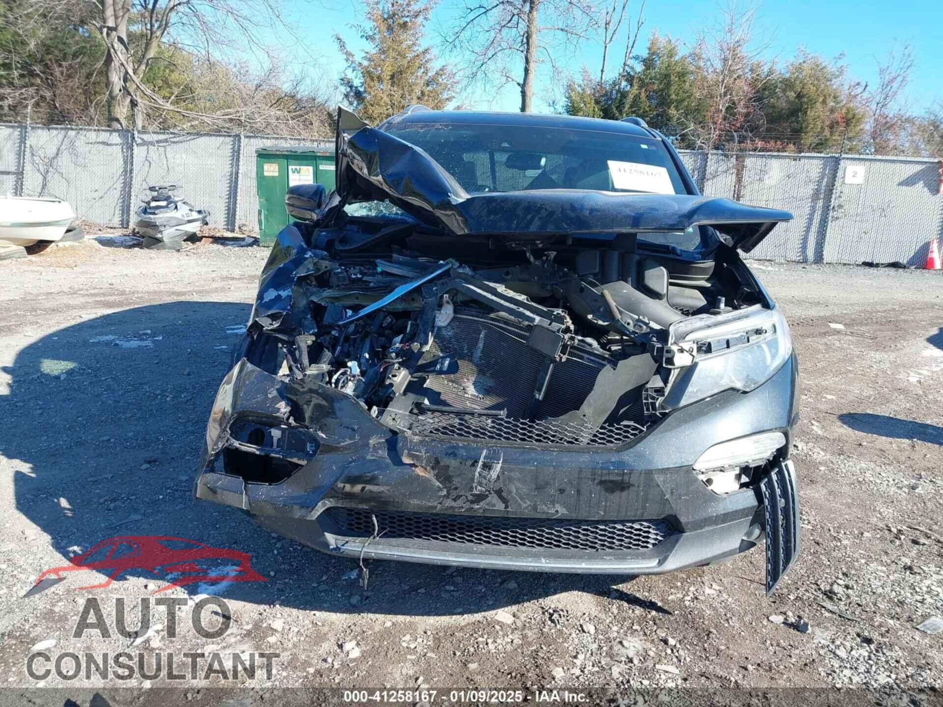 HONDA PILOT 2017 - 5FNYF6H08HB072957