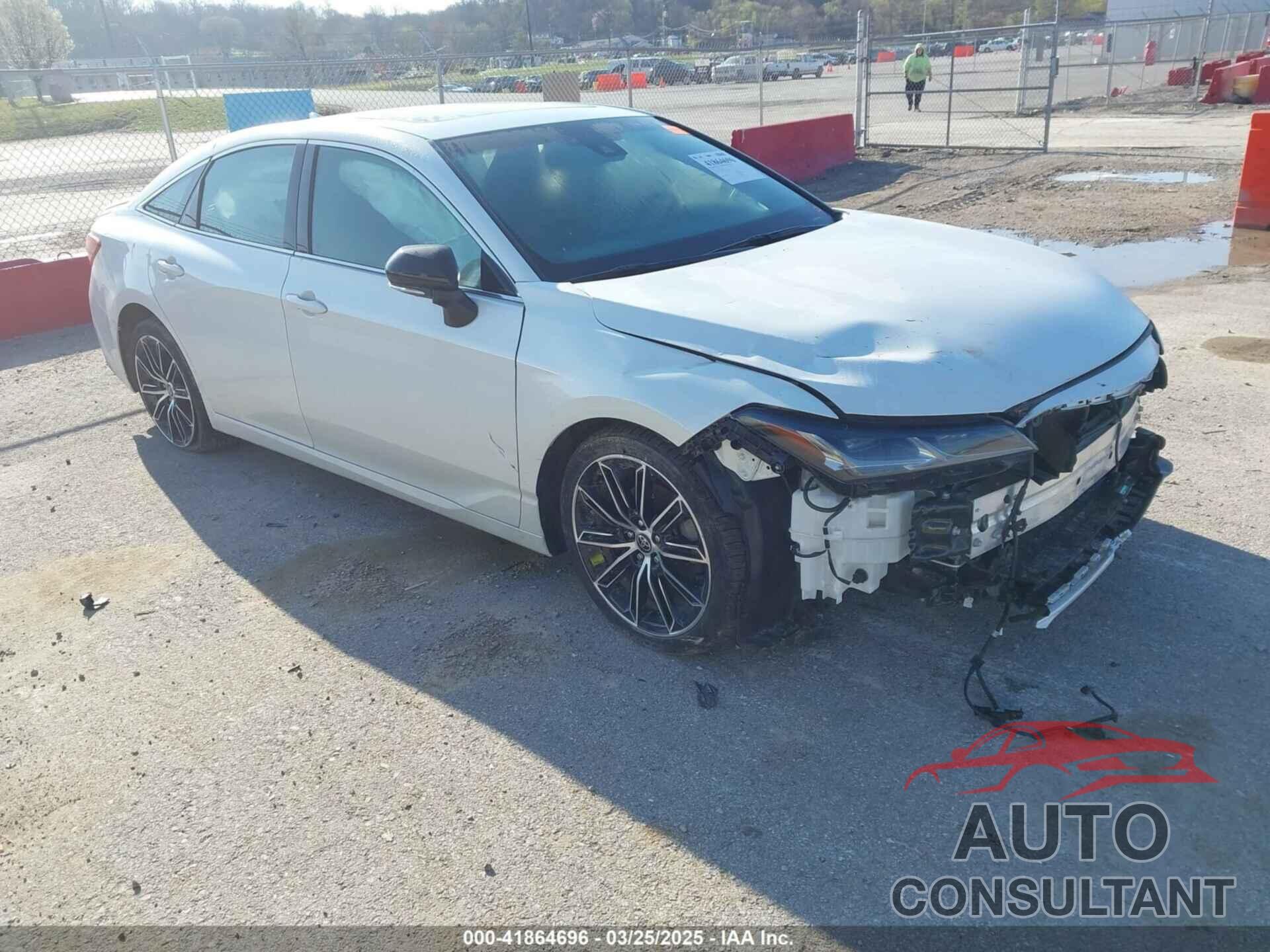 TOYOTA AVALON 2022 - 4T1HZ1FB9NU081762