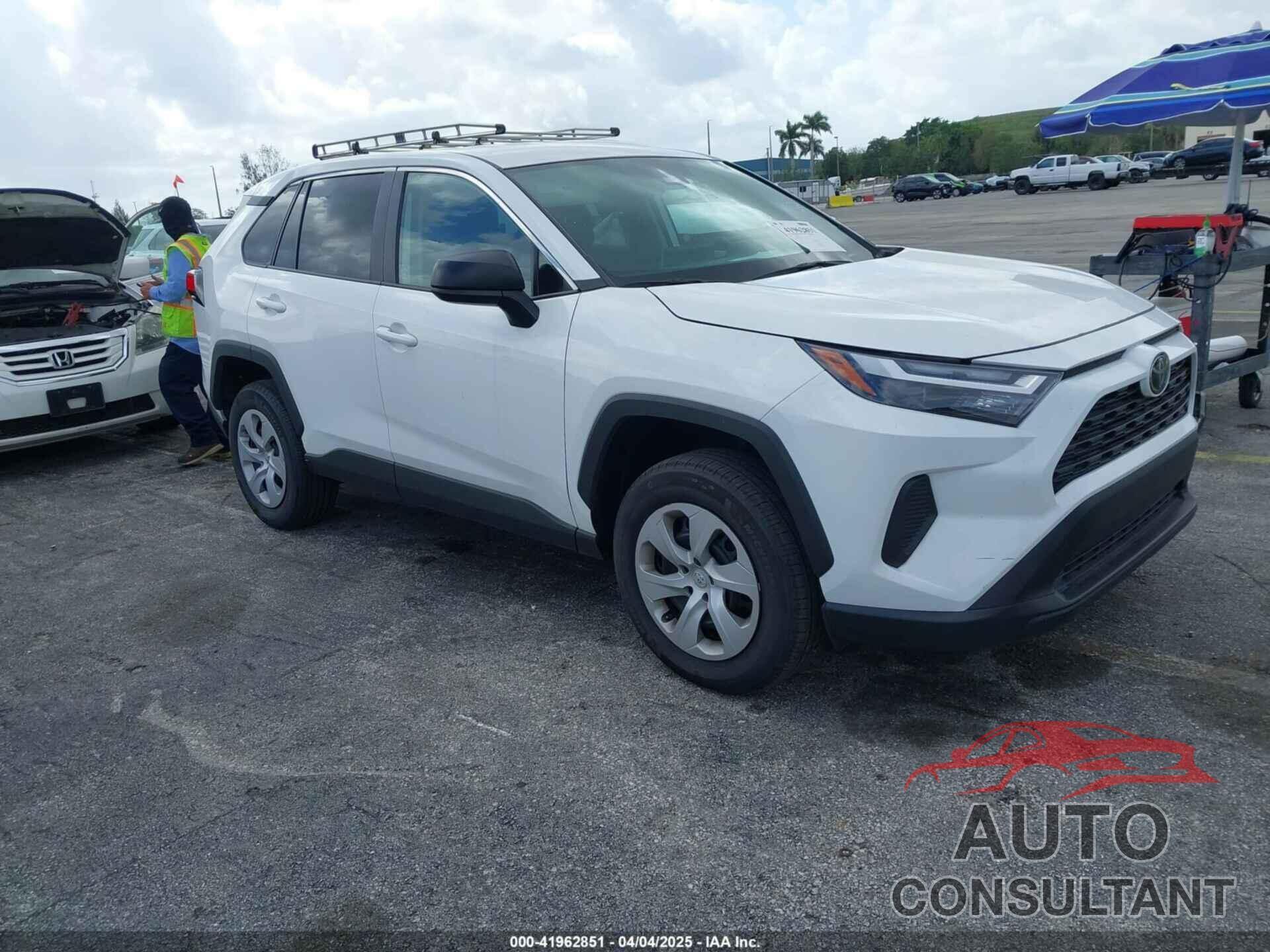 TOYOTA RAV4 2024 - 2T3H1RFV5RW323069