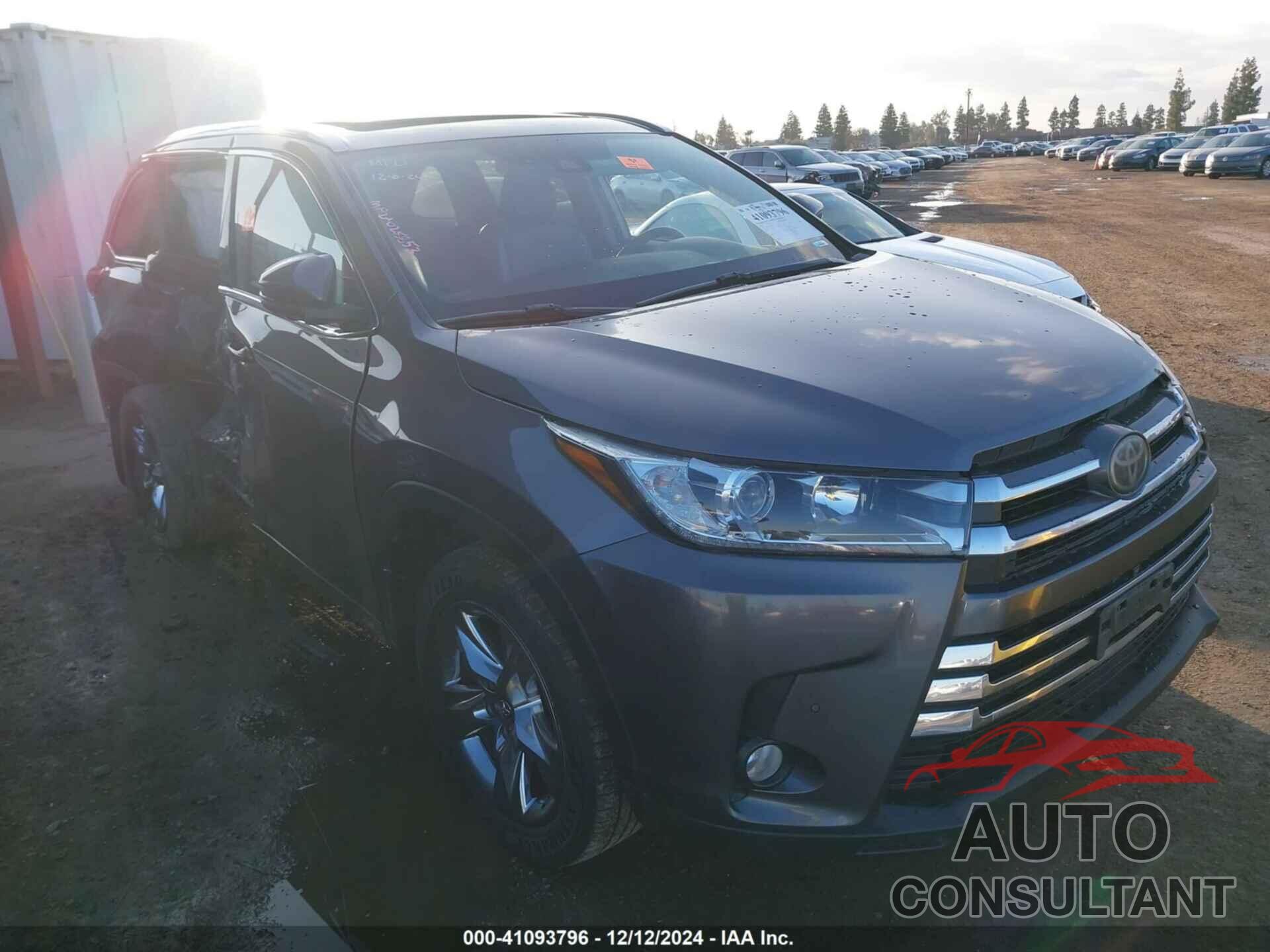 TOYOTA HIGHLANDER 2018 - 5TDDZRFH7JS490525