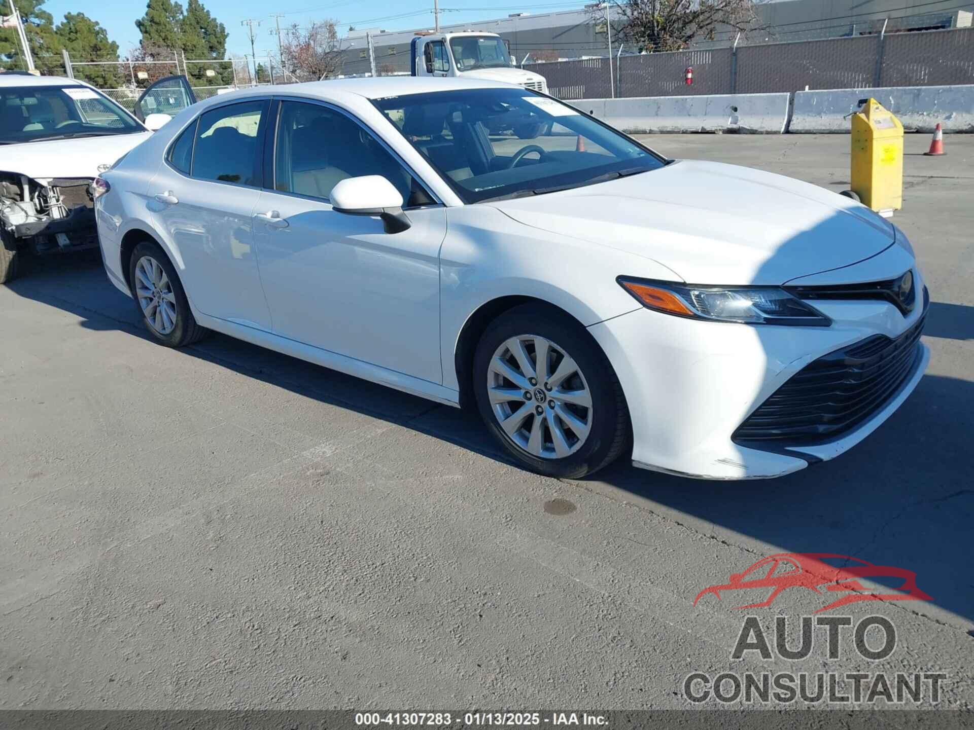 TOYOTA CAMRY 2018 - JTNB11HK6J3041049