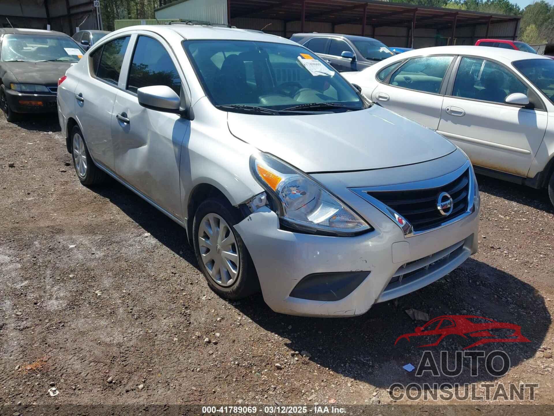 NISSAN VERSA 2017 - 3N1CN7APXHL902188